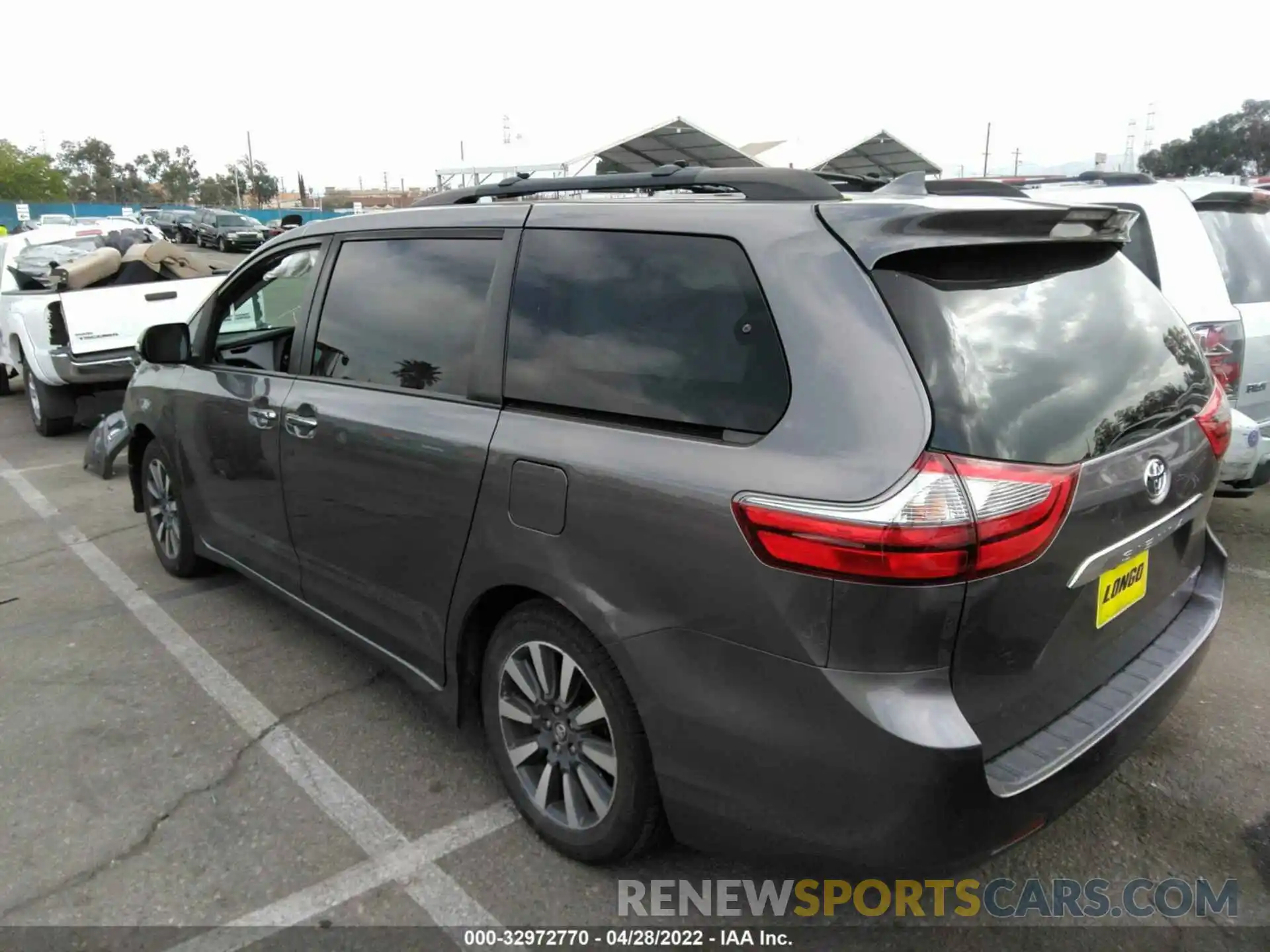 3 Фотография поврежденного автомобиля 5TDYZ3DC3LS024406 TOYOTA SIENNA 2020