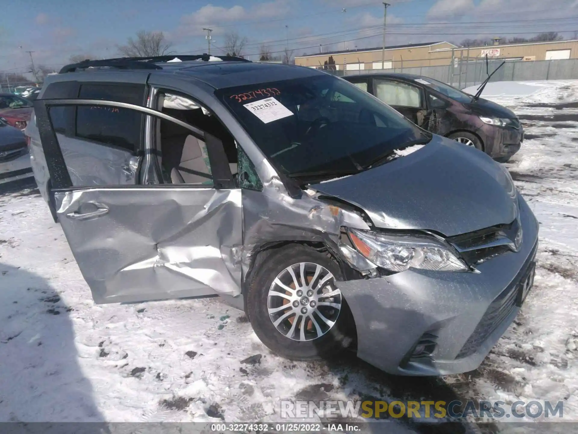 1 Photograph of a damaged car 5TDYZ3DC3LS031517 TOYOTA SIENNA 2020