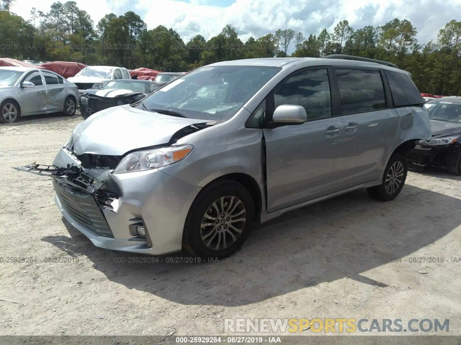 2 Photograph of a damaged car 5TDYZ3DC3LS033591 TOYOTA SIENNA 2020