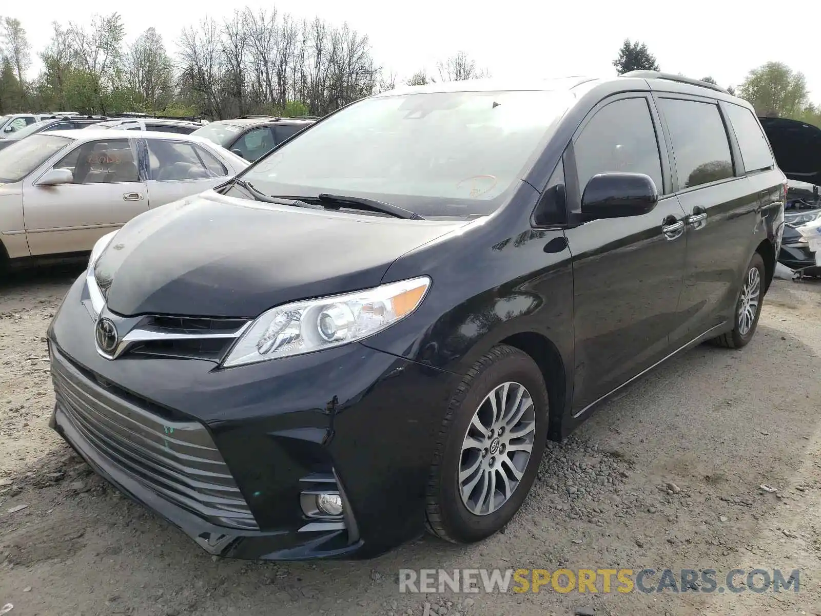 2 Photograph of a damaged car 5TDYZ3DC3LS036992 TOYOTA SIENNA 2020