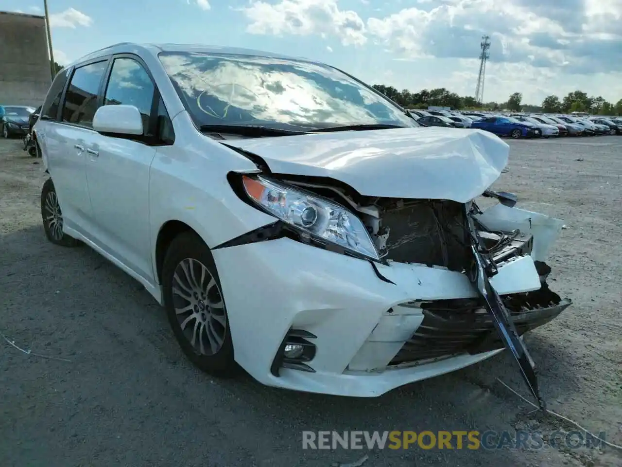 1 Photograph of a damaged car 5TDYZ3DC3LS039469 TOYOTA SIENNA 2020