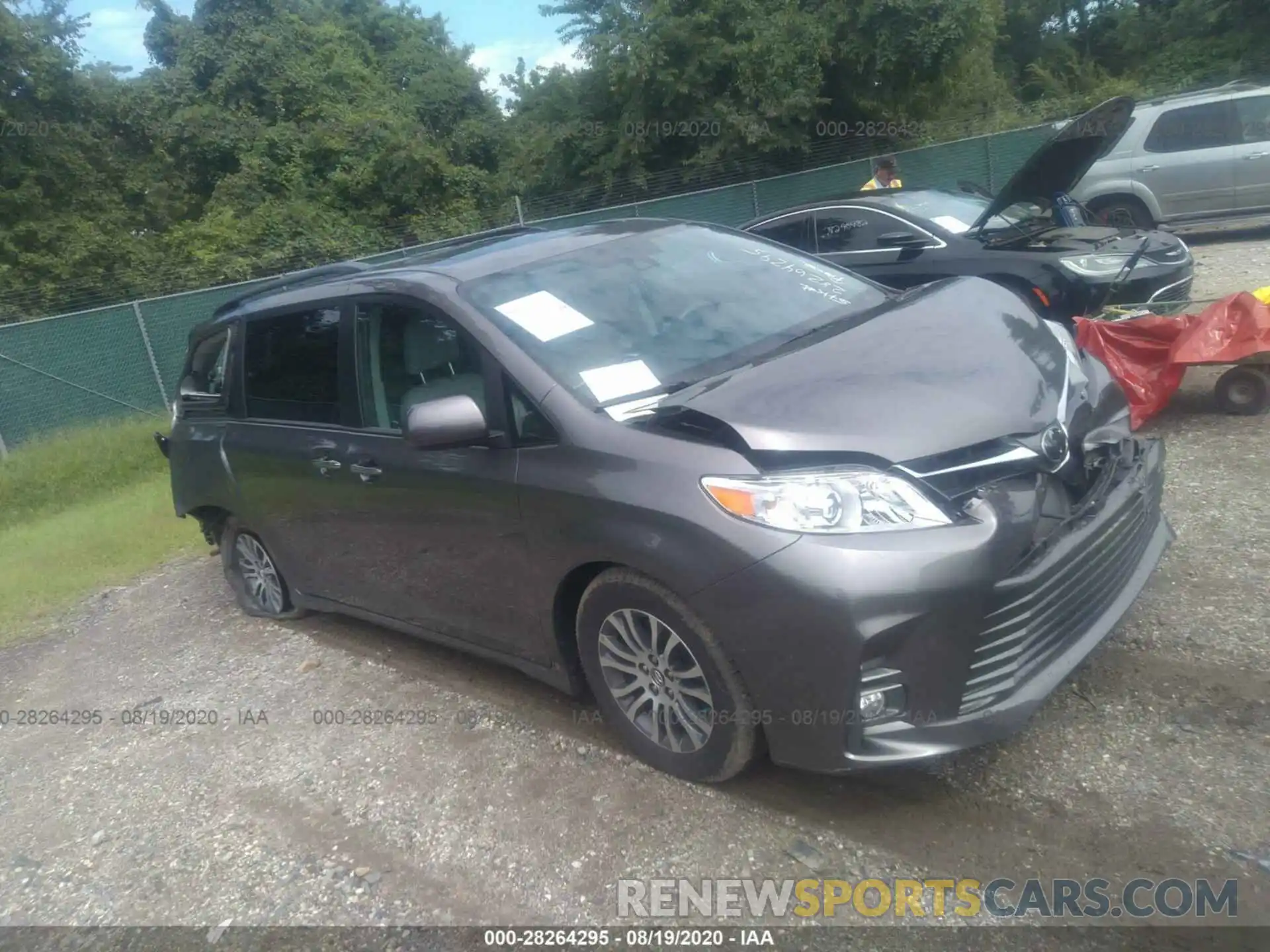 1 Photograph of a damaged car 5TDYZ3DC3LS042274 TOYOTA SIENNA 2020