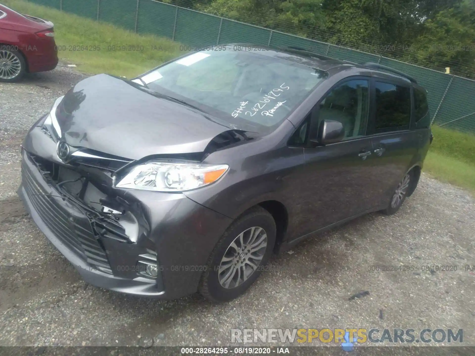 2 Photograph of a damaged car 5TDYZ3DC3LS042274 TOYOTA SIENNA 2020