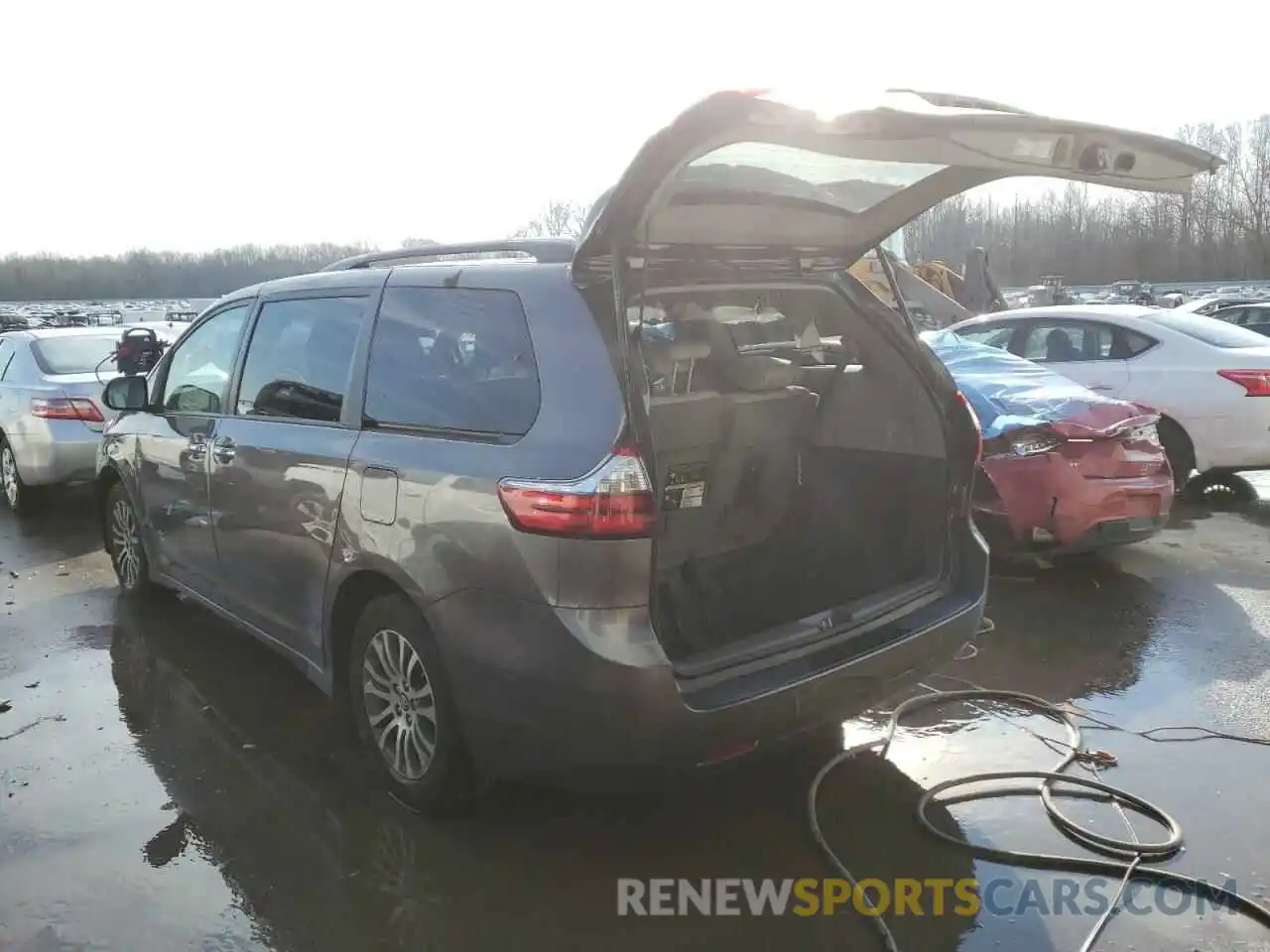 3 Photograph of a damaged car 5TDYZ3DC3LS043957 TOYOTA SIENNA 2020