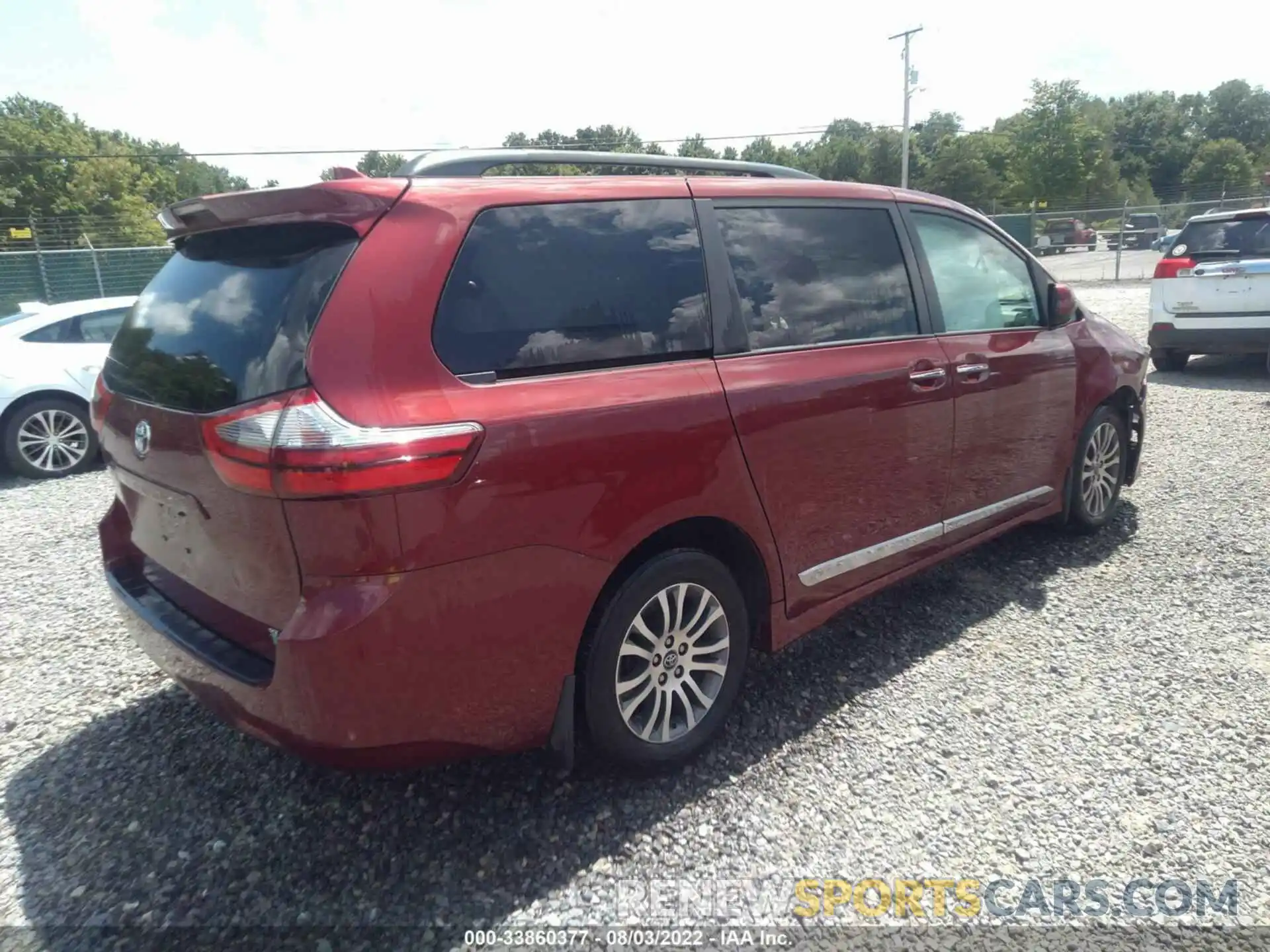 4 Photograph of a damaged car 5TDYZ3DC3LS048768 TOYOTA SIENNA 2020