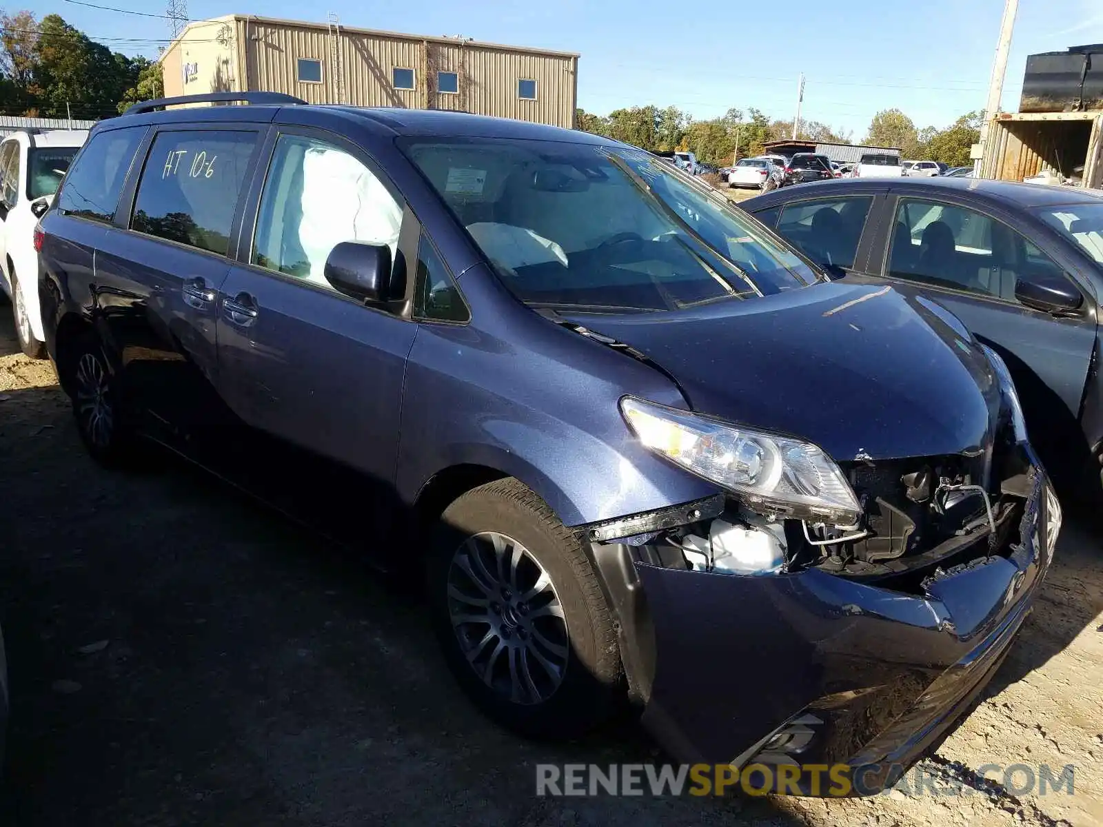 1 Photograph of a damaged car 5TDYZ3DC3LS054246 TOYOTA SIENNA 2020