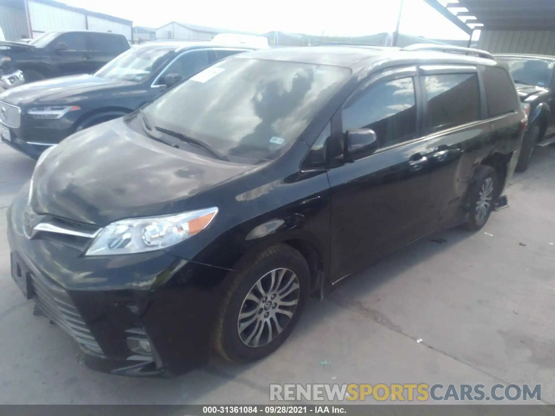 2 Photograph of a damaged car 5TDYZ3DC3LS056627 TOYOTA SIENNA 2020