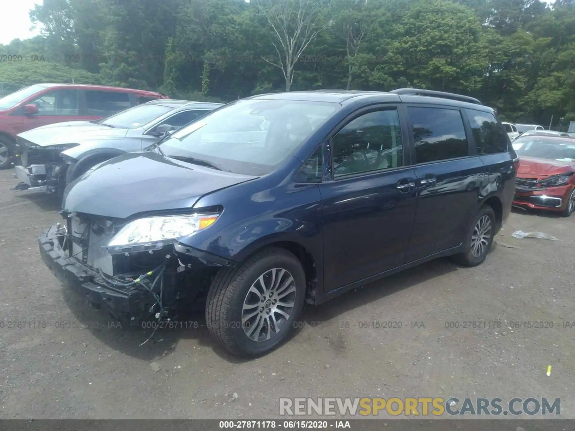 2 Photograph of a damaged car 5TDYZ3DC3LS057048 TOYOTA SIENNA 2020