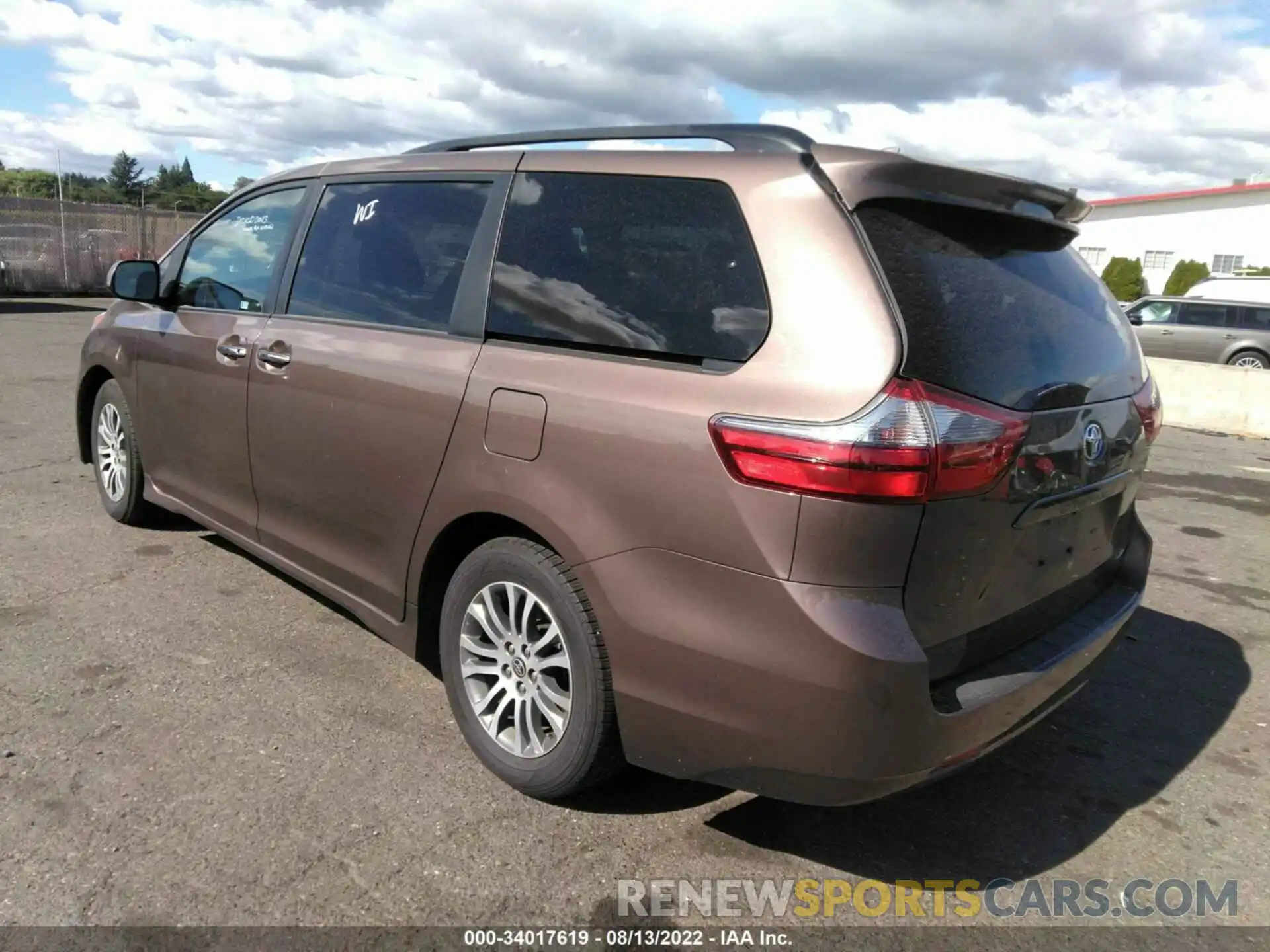 3 Photograph of a damaged car 5TDYZ3DC3LS057518 TOYOTA SIENNA 2020