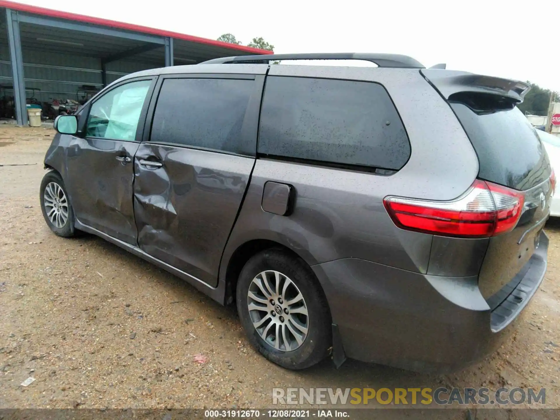 3 Photograph of a damaged car 5TDYZ3DC3LS060970 TOYOTA SIENNA 2020