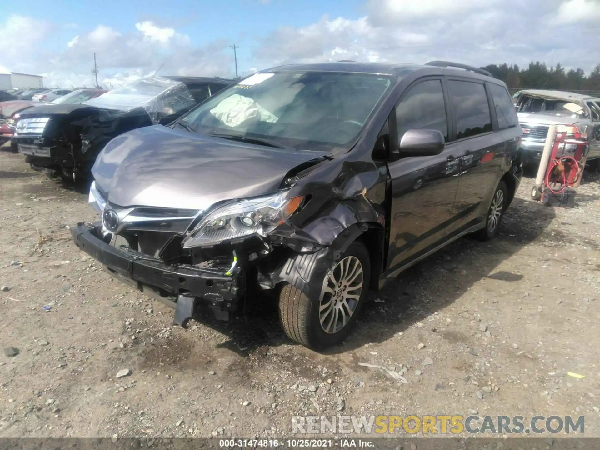 2 Photograph of a damaged car 5TDYZ3DC3LS078210 TOYOTA SIENNA 2020