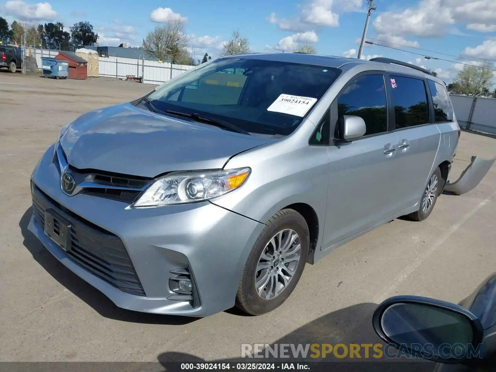 2 Photograph of a damaged car 5TDYZ3DC3LS087733 TOYOTA SIENNA 2020