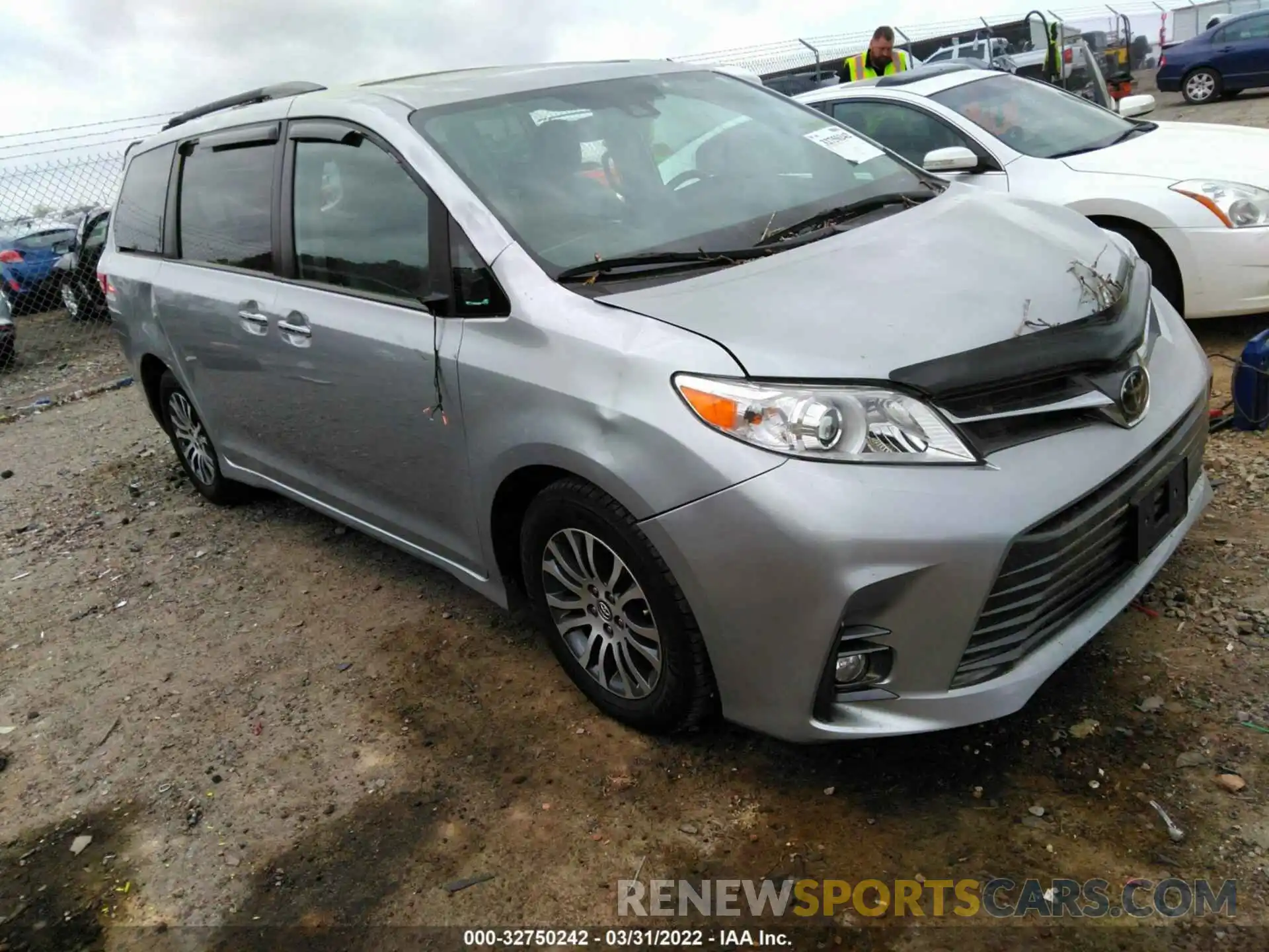 1 Фотография поврежденного автомобиля 5TDYZ3DC4LS027363 TOYOTA SIENNA 2020