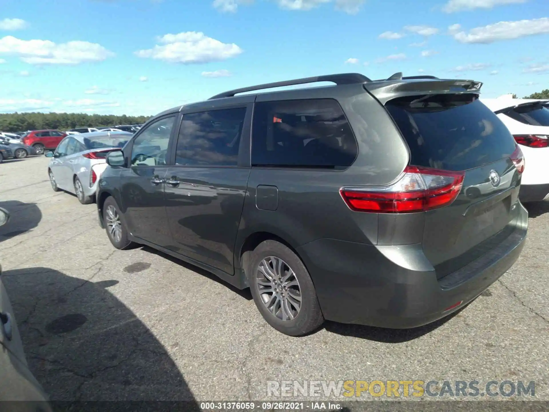 3 Photograph of a damaged car 5TDYZ3DC4LS031655 TOYOTA SIENNA 2020