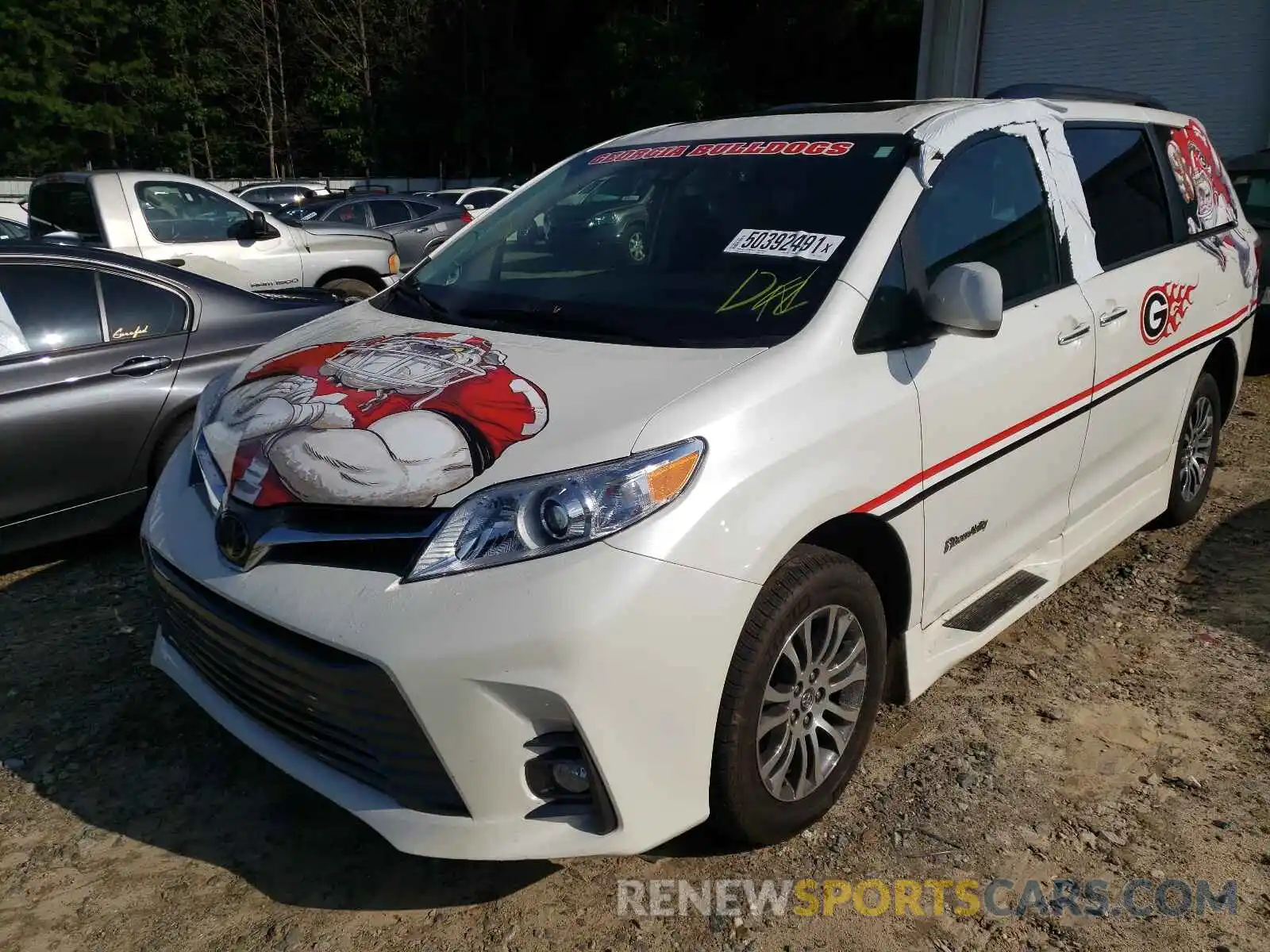 2 Photograph of a damaged car 5TDYZ3DC4LS031848 TOYOTA SIENNA 2020