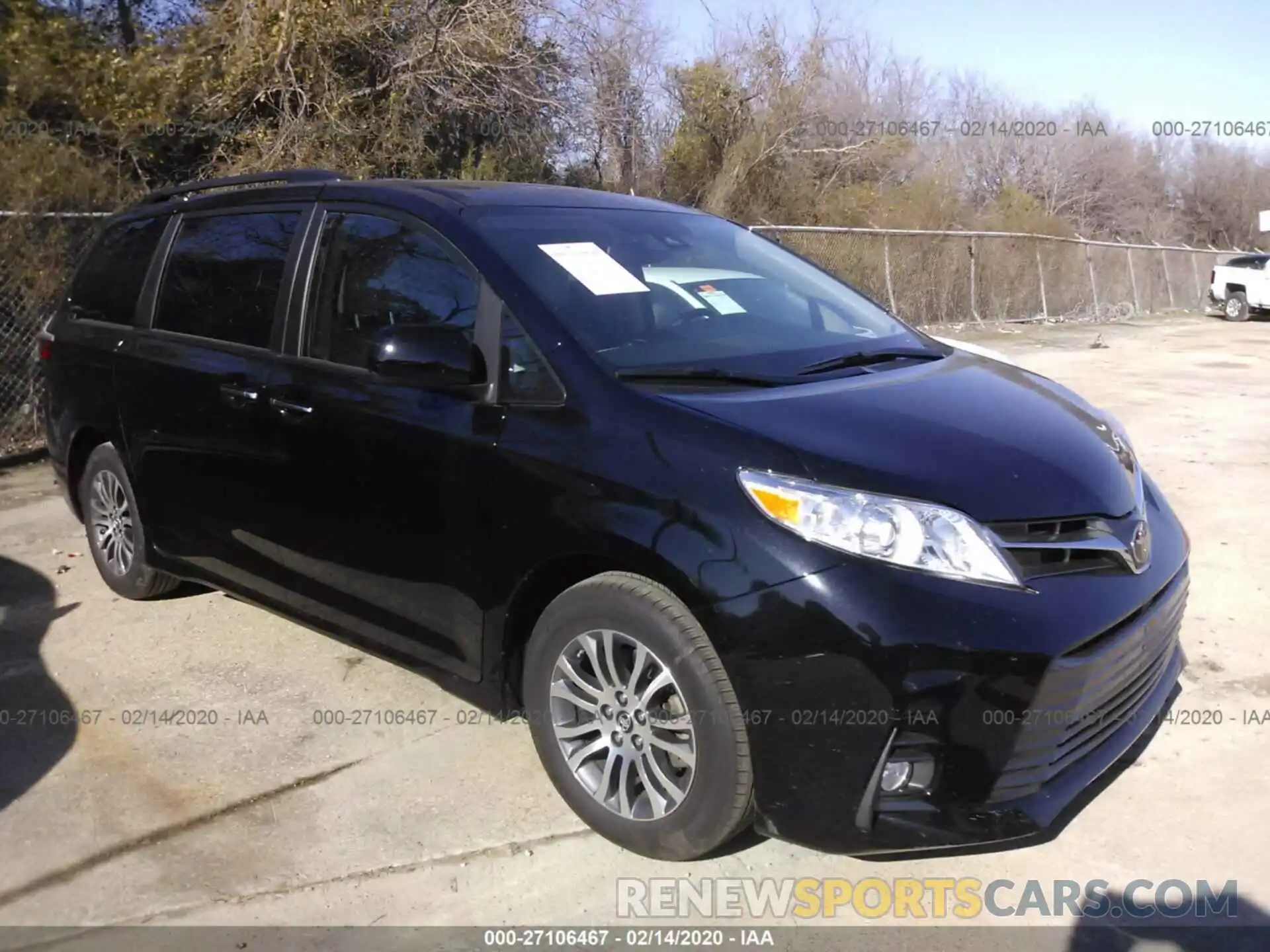 1 Photograph of a damaged car 5TDYZ3DC4LS038444 TOYOTA SIENNA 2020