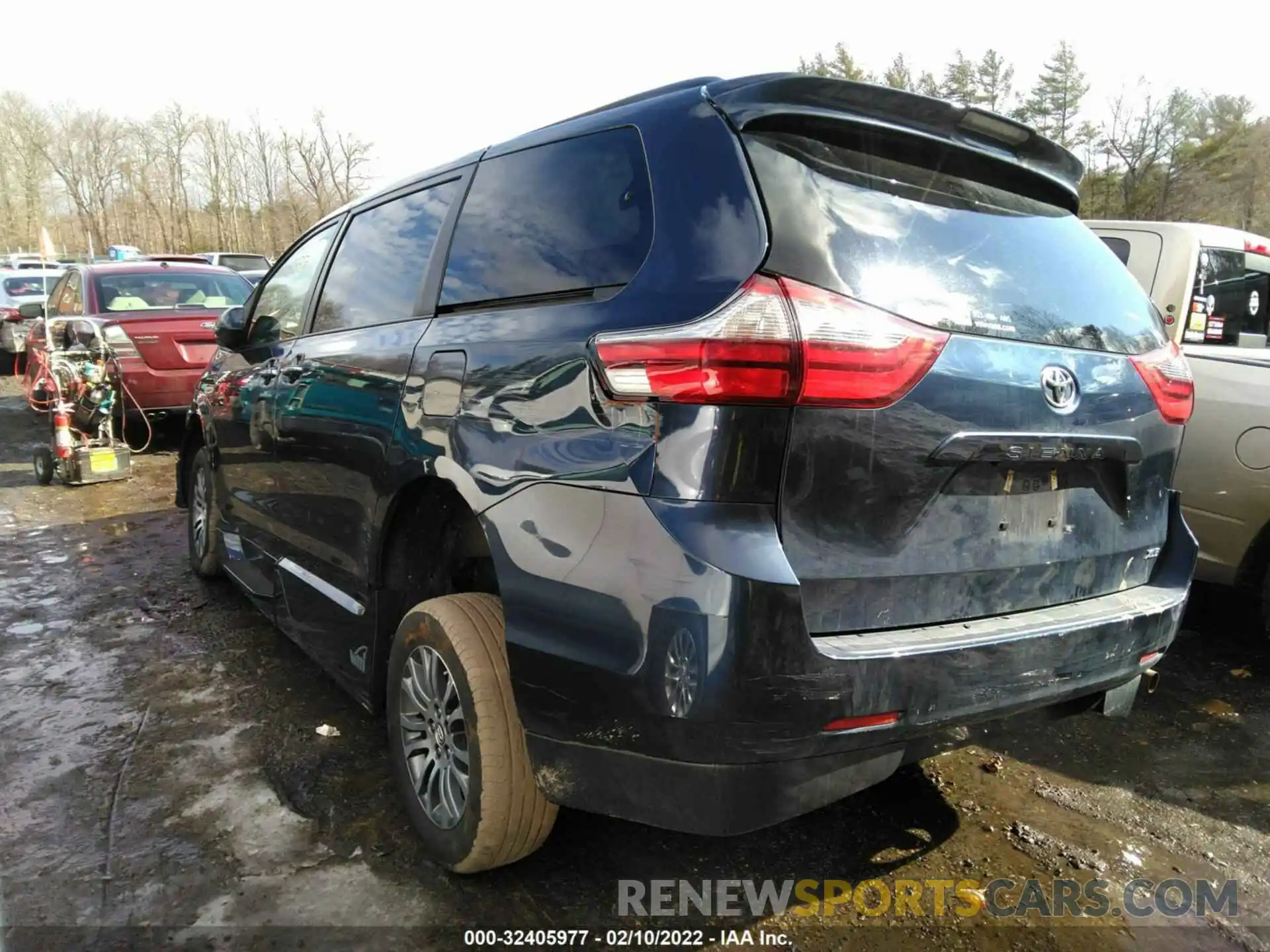 3 Фотография поврежденного автомобиля 5TDYZ3DC4LS038525 TOYOTA SIENNA 2020