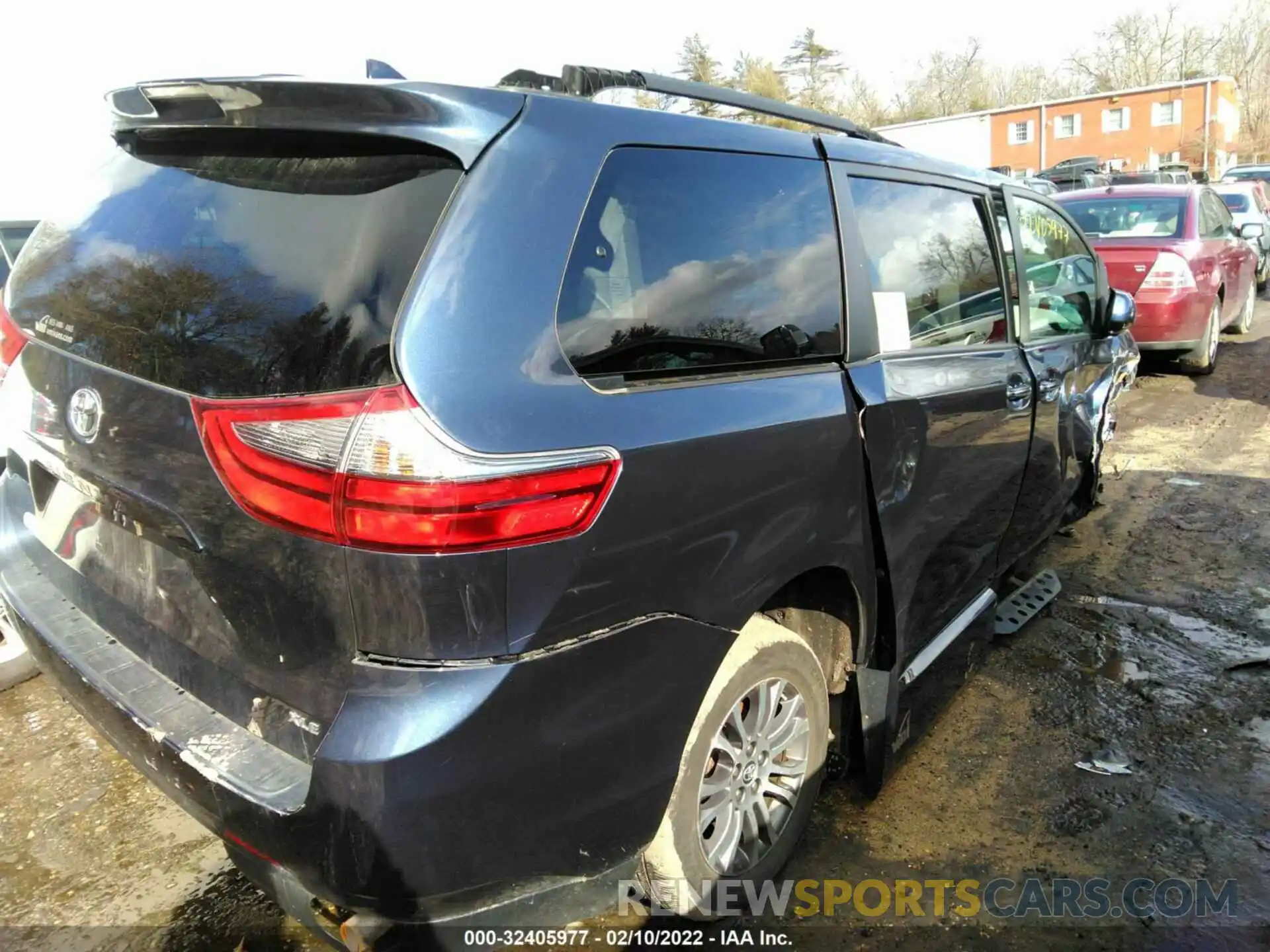 4 Фотография поврежденного автомобиля 5TDYZ3DC4LS038525 TOYOTA SIENNA 2020