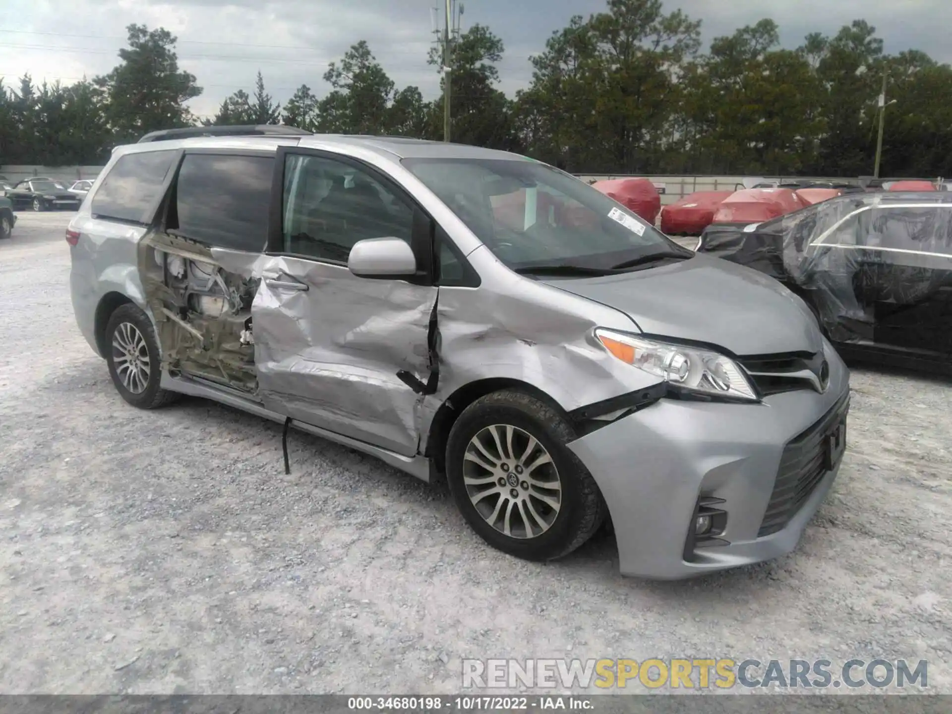 1 Photograph of a damaged car 5TDYZ3DC4LS042655 TOYOTA SIENNA 2020