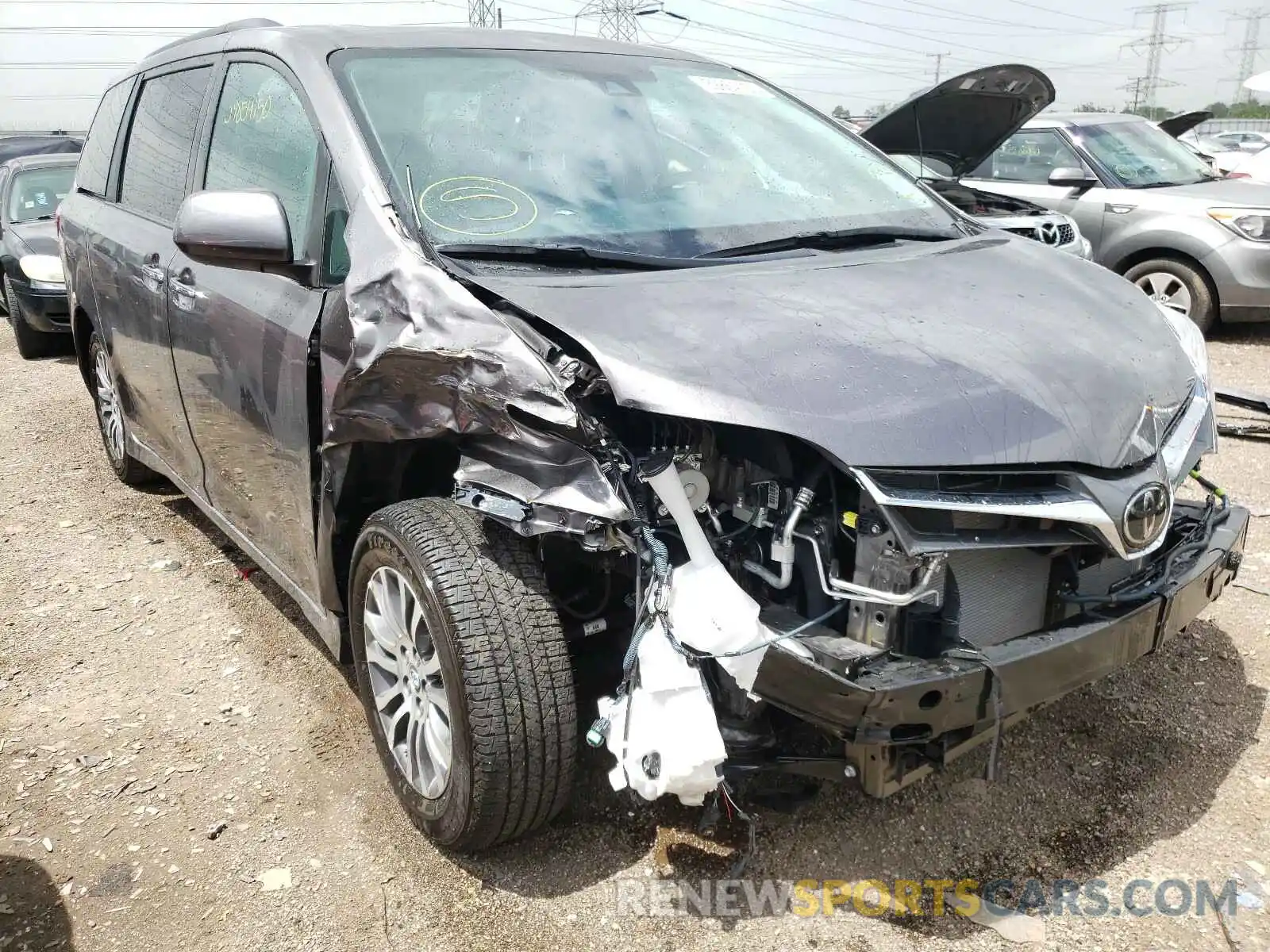 1 Photograph of a damaged car 5TDYZ3DC4LS045653 TOYOTA SIENNA 2020