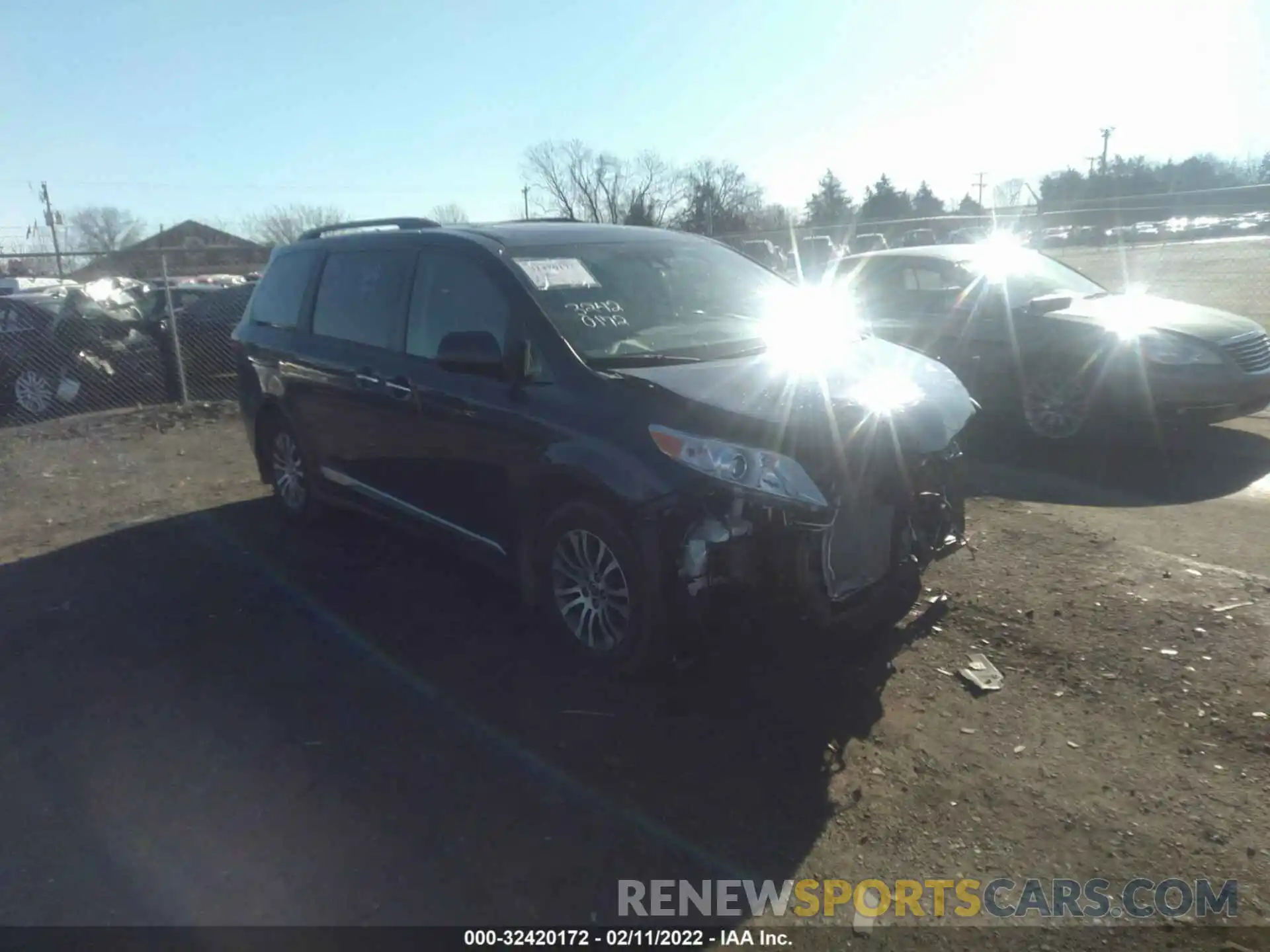 1 Photograph of a damaged car 5TDYZ3DC4LS045829 TOYOTA SIENNA 2020