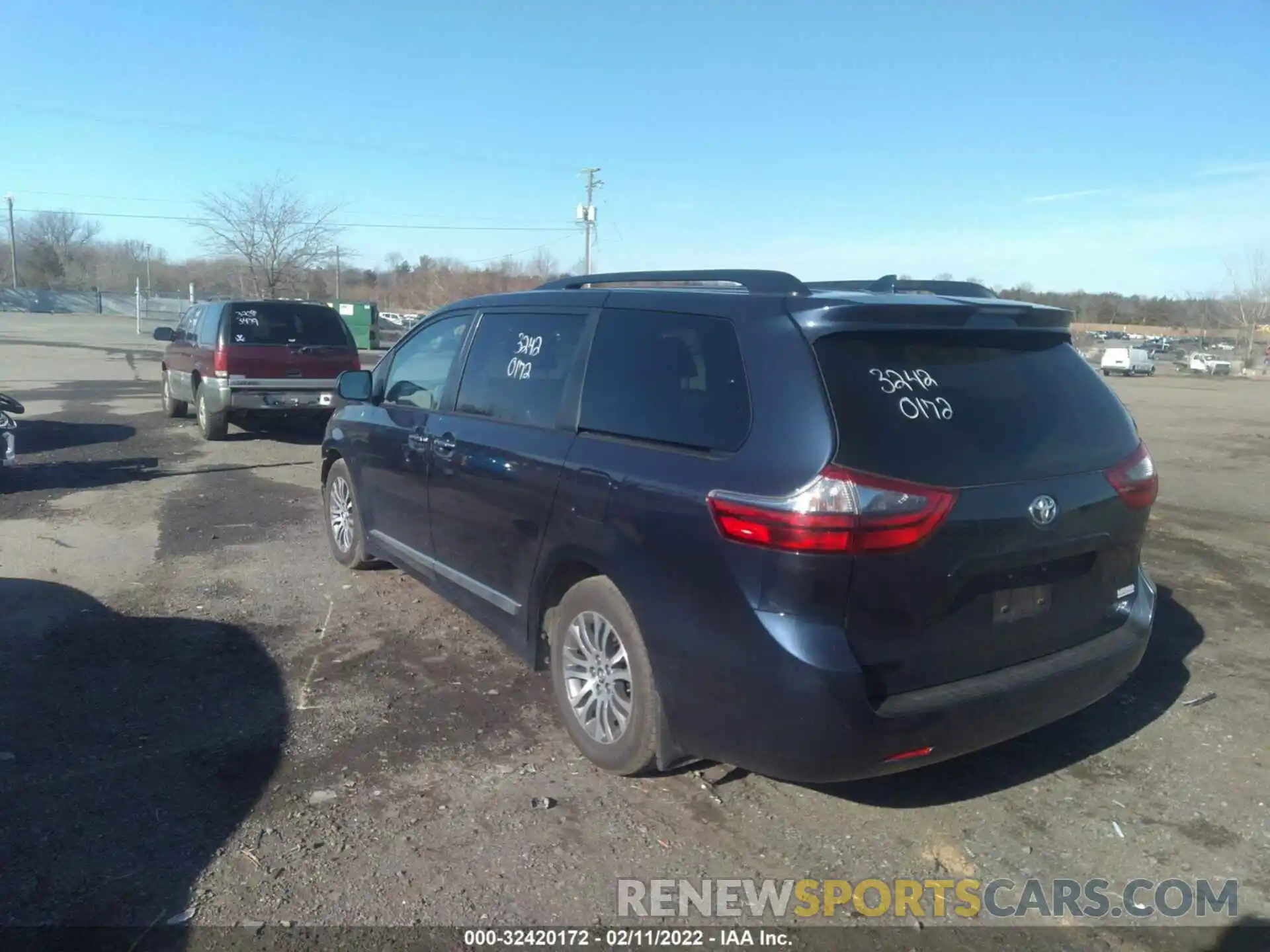 3 Фотография поврежденного автомобиля 5TDYZ3DC4LS045829 TOYOTA SIENNA 2020