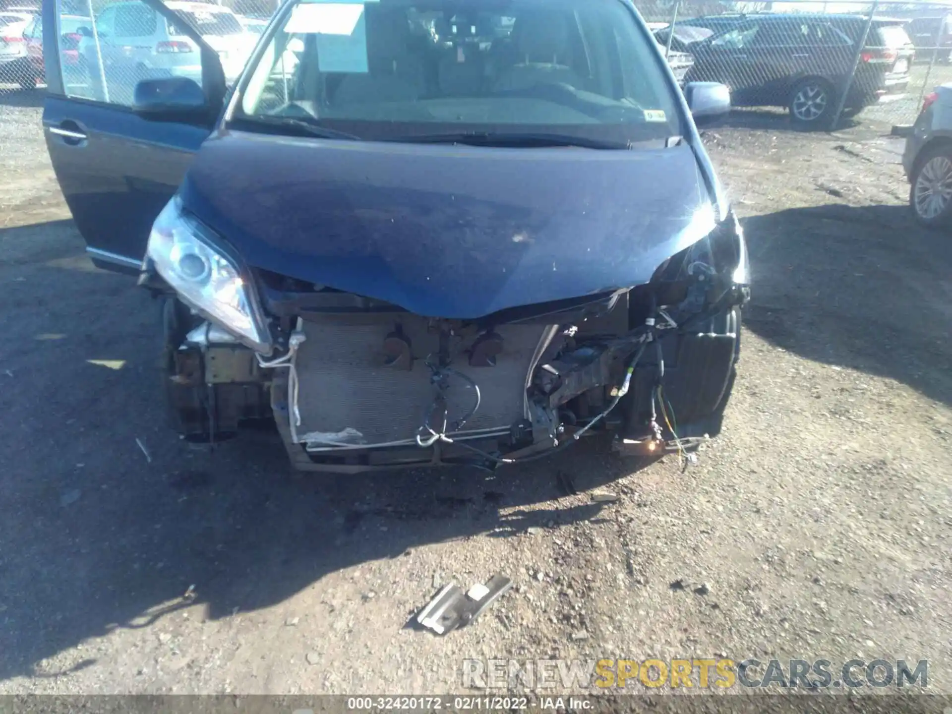 6 Photograph of a damaged car 5TDYZ3DC4LS045829 TOYOTA SIENNA 2020