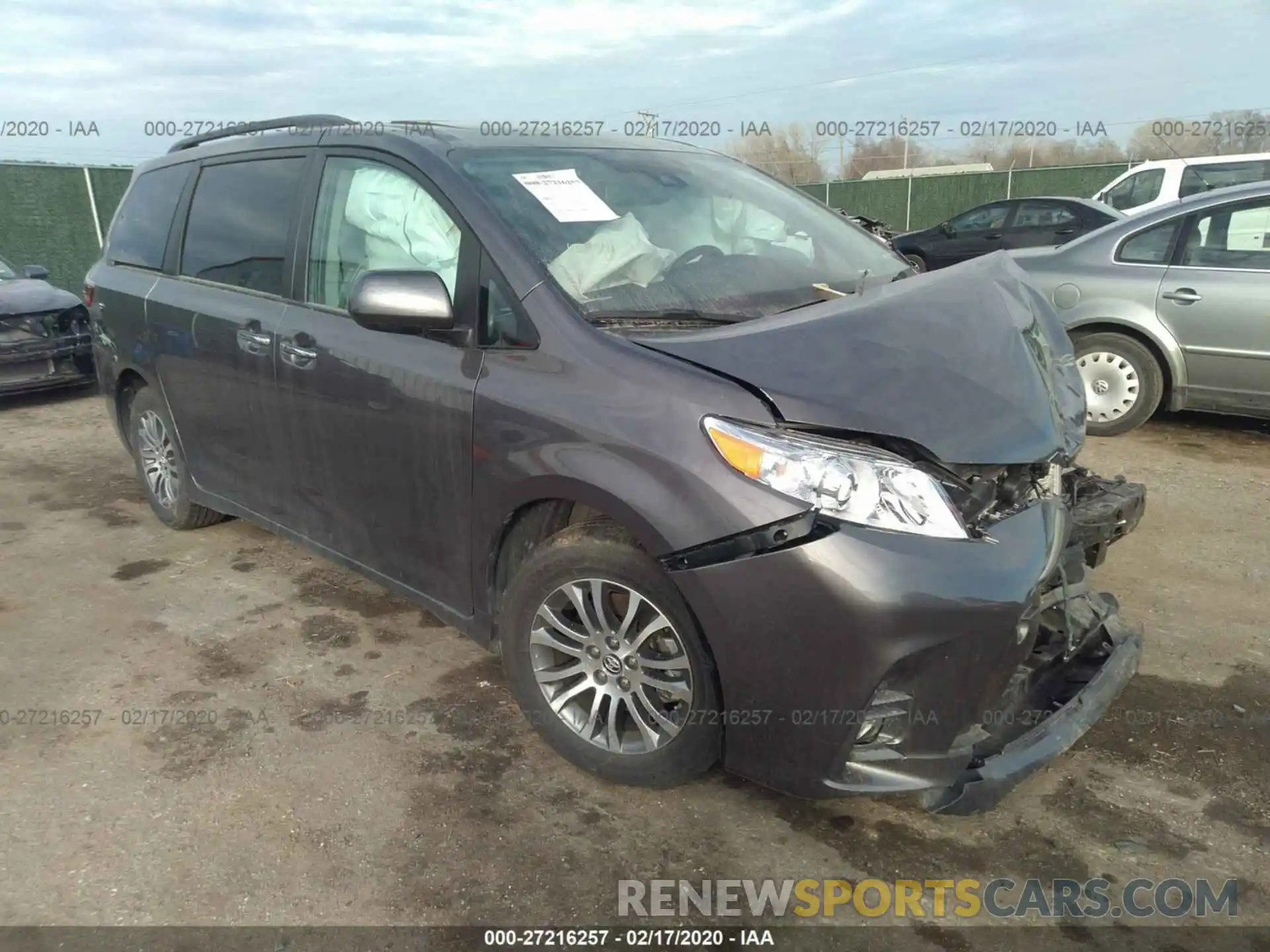 1 Фотография поврежденного автомобиля 5TDYZ3DC4LS056815 TOYOTA SIENNA 2020