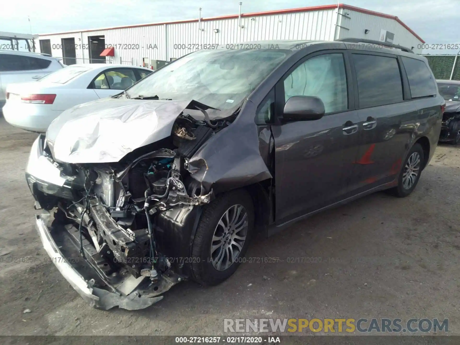 2 Фотография поврежденного автомобиля 5TDYZ3DC4LS056815 TOYOTA SIENNA 2020