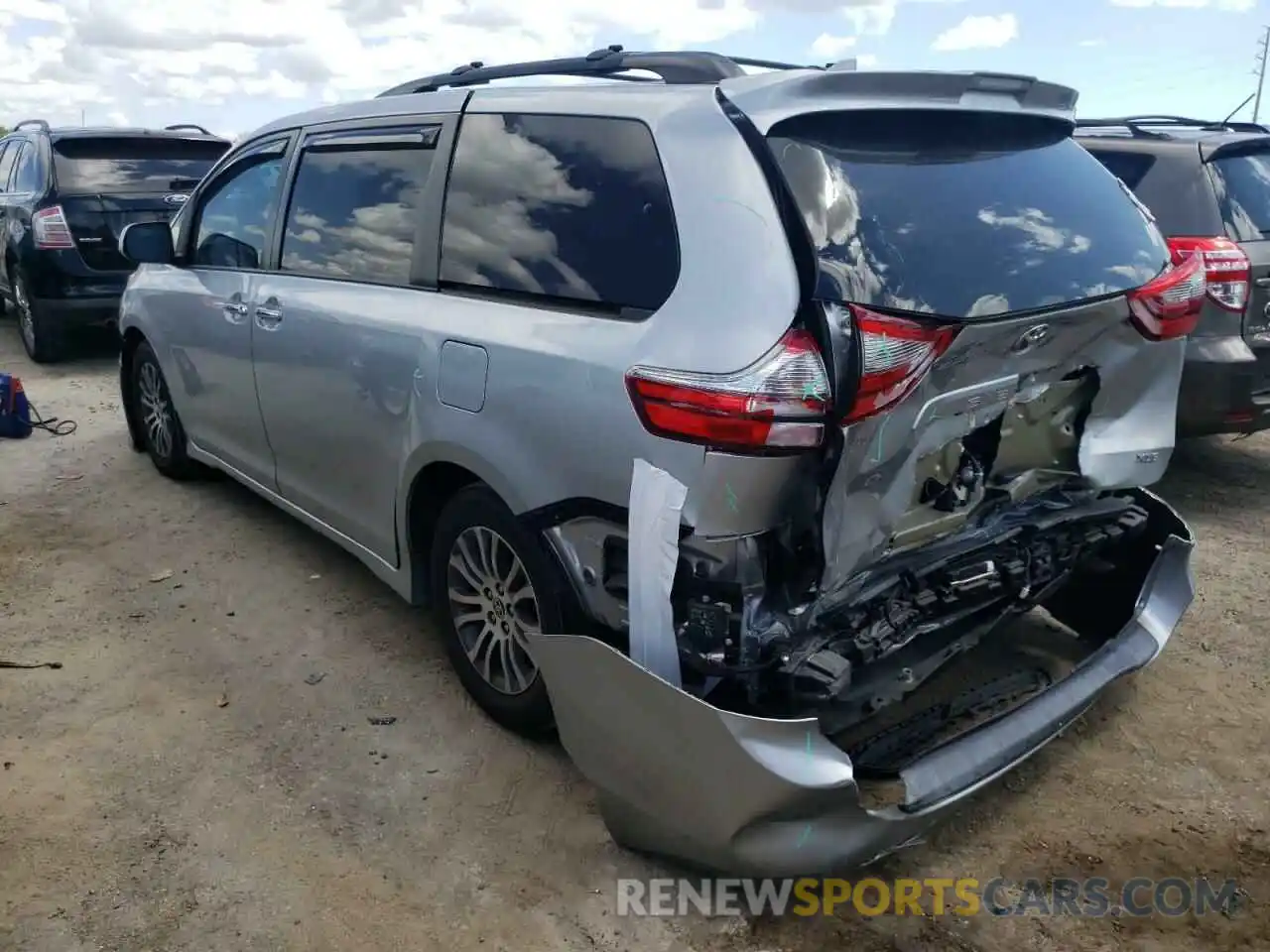 3 Photograph of a damaged car 5TDYZ3DC4LS061920 TOYOTA SIENNA 2020