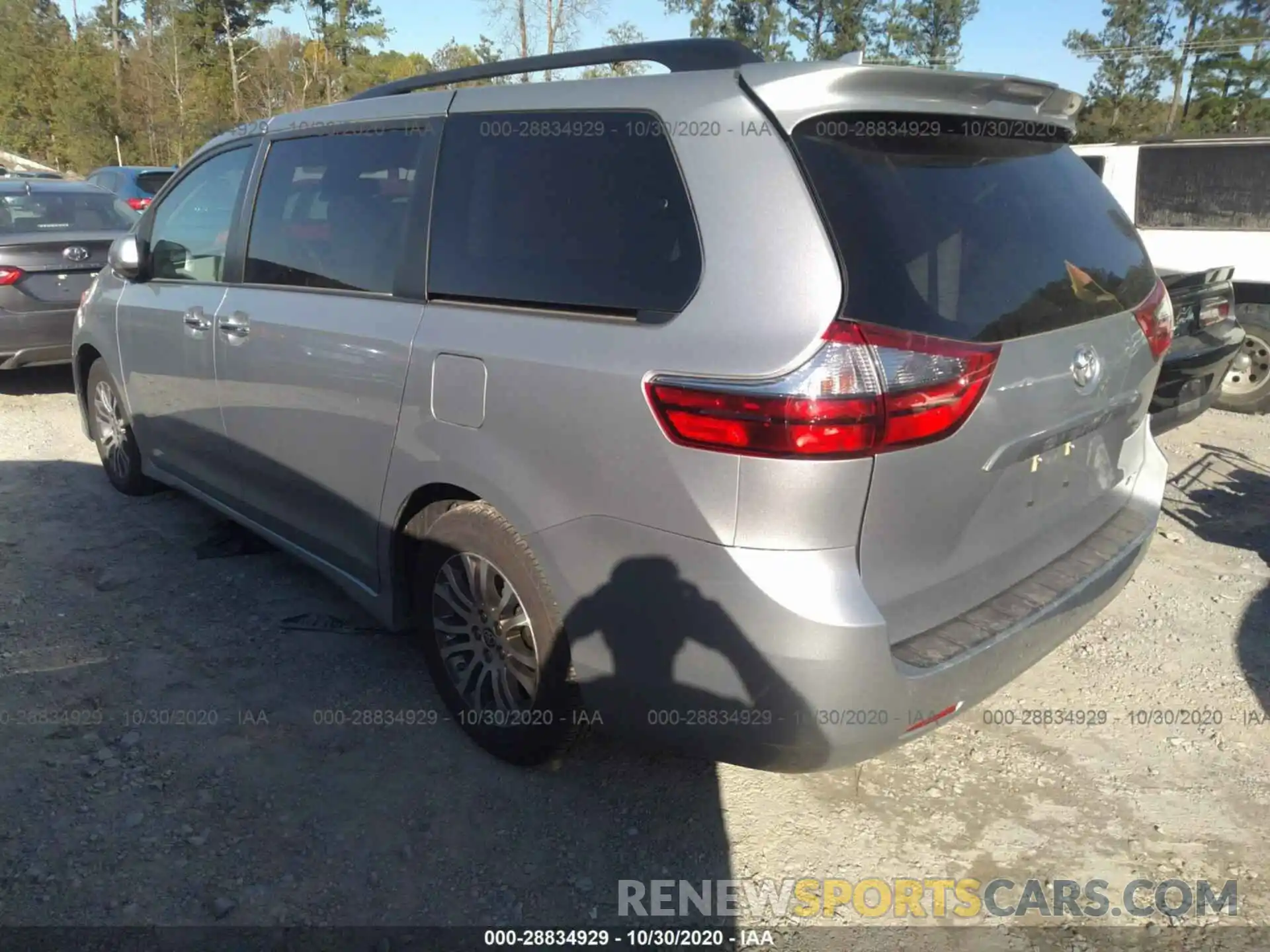 3 Фотография поврежденного автомобиля 5TDYZ3DC4LS068799 TOYOTA SIENNA 2020