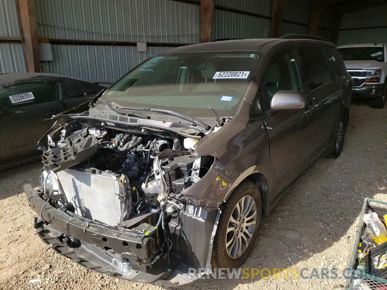 2 Photograph of a damaged car 5TDYZ3DC4LS081004 TOYOTA SIENNA 2020