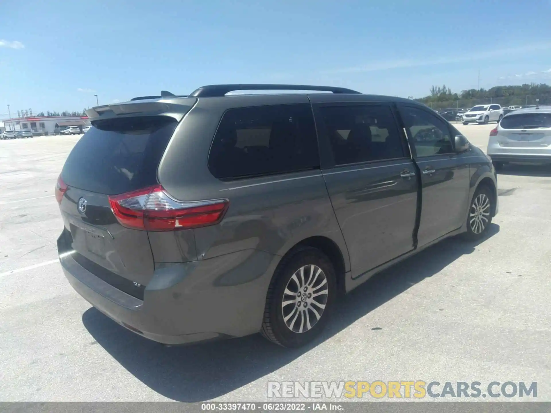 4 Фотография поврежденного автомобиля 5TDYZ3DC4LS083464 TOYOTA SIENNA 2020