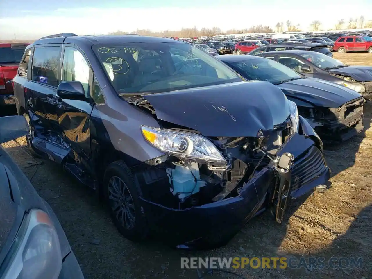 1 Photograph of a damaged car 5TDYZ3DC4LS084128 TOYOTA SIENNA 2020