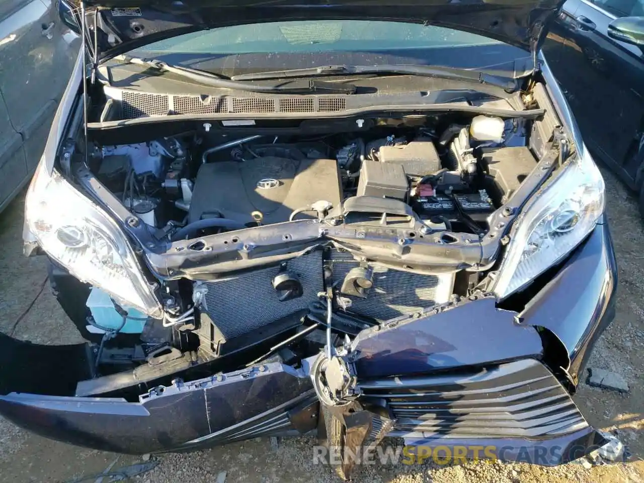 7 Photograph of a damaged car 5TDYZ3DC4LS084128 TOYOTA SIENNA 2020