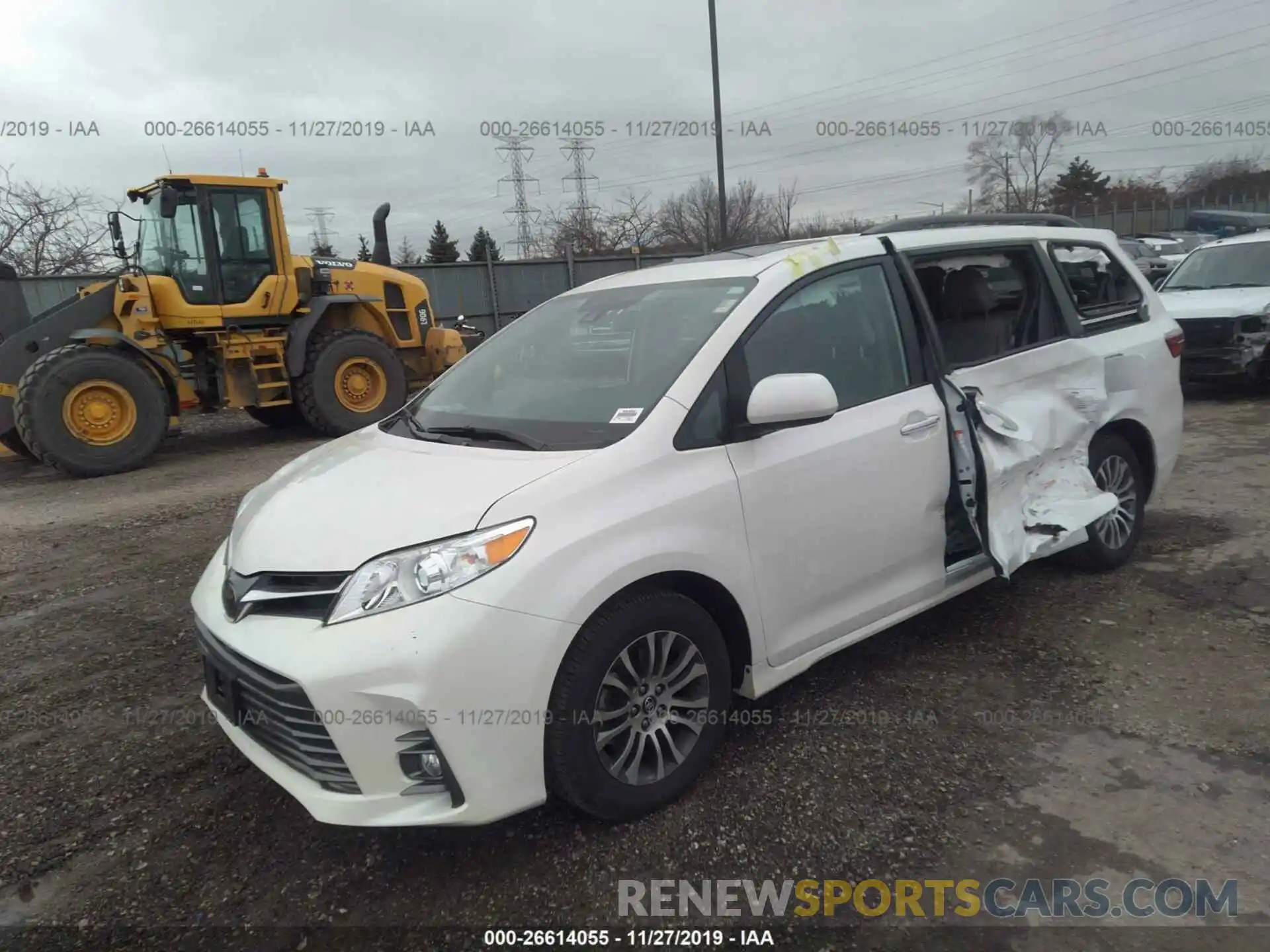 2 Photograph of a damaged car 5TDYZ3DC5LS022138 TOYOTA SIENNA 2020