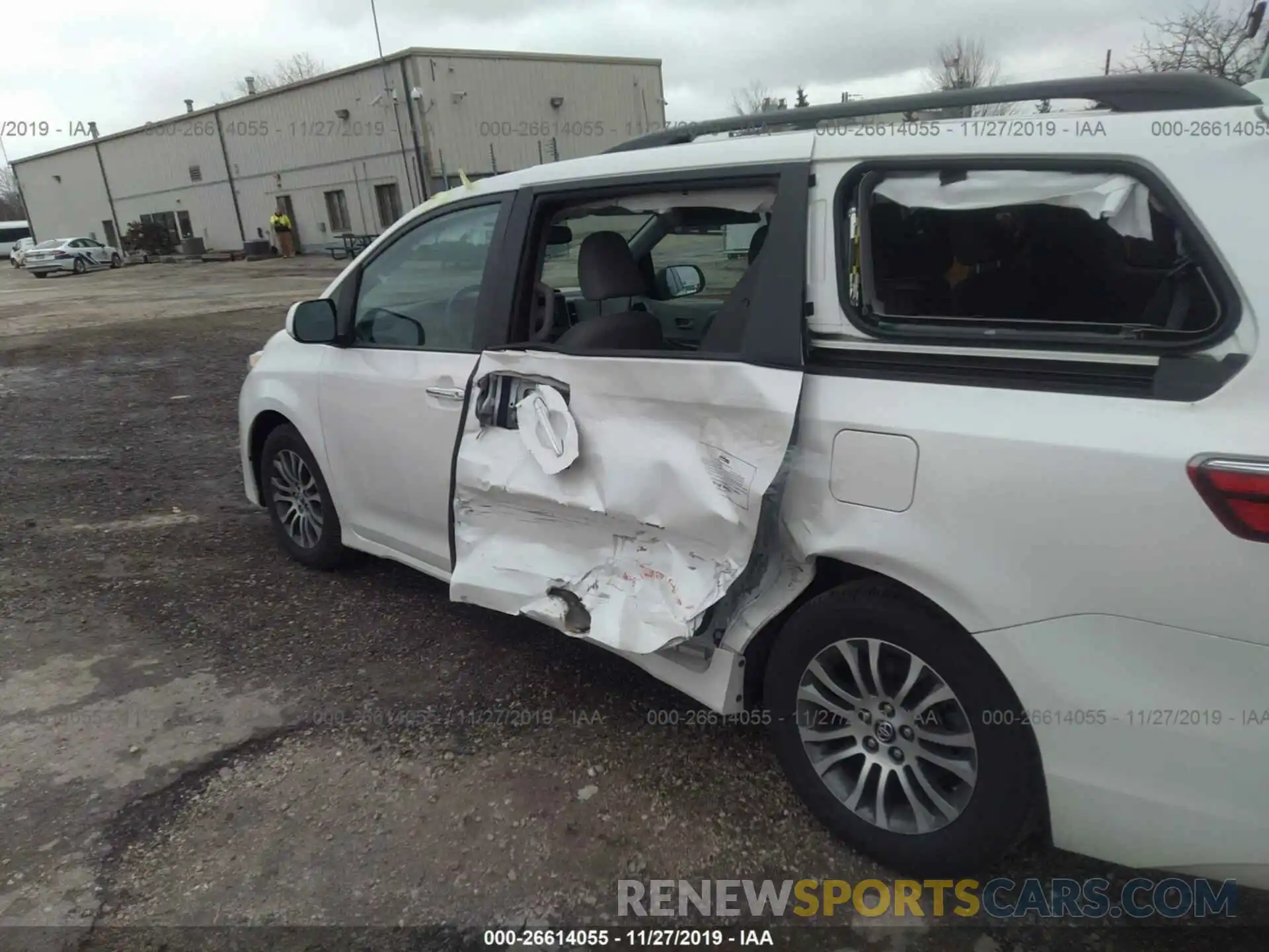 6 Photograph of a damaged car 5TDYZ3DC5LS022138 TOYOTA SIENNA 2020