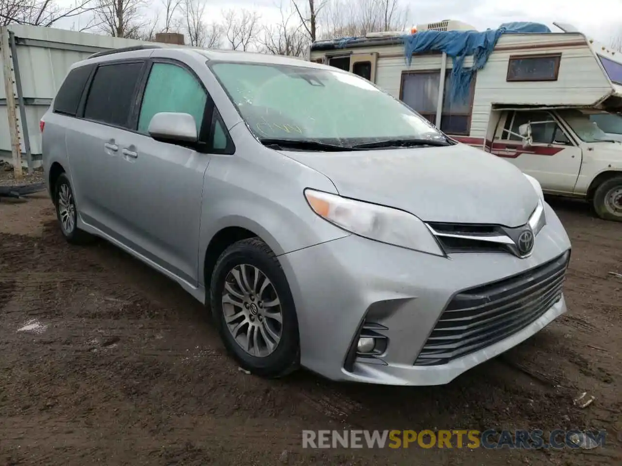 1 Photograph of a damaged car 5TDYZ3DC5LS022432 TOYOTA SIENNA 2020