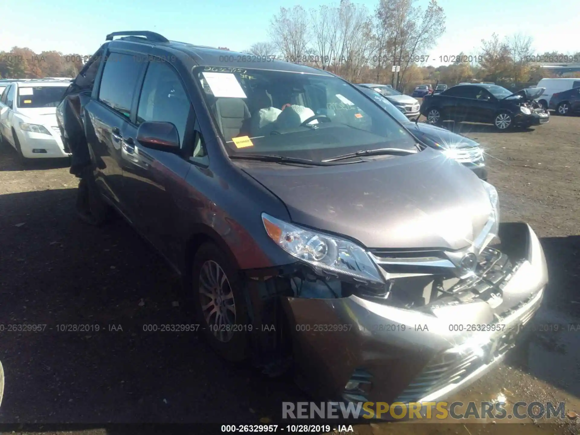 1 Photograph of a damaged car 5TDYZ3DC5LS023421 TOYOTA SIENNA 2020