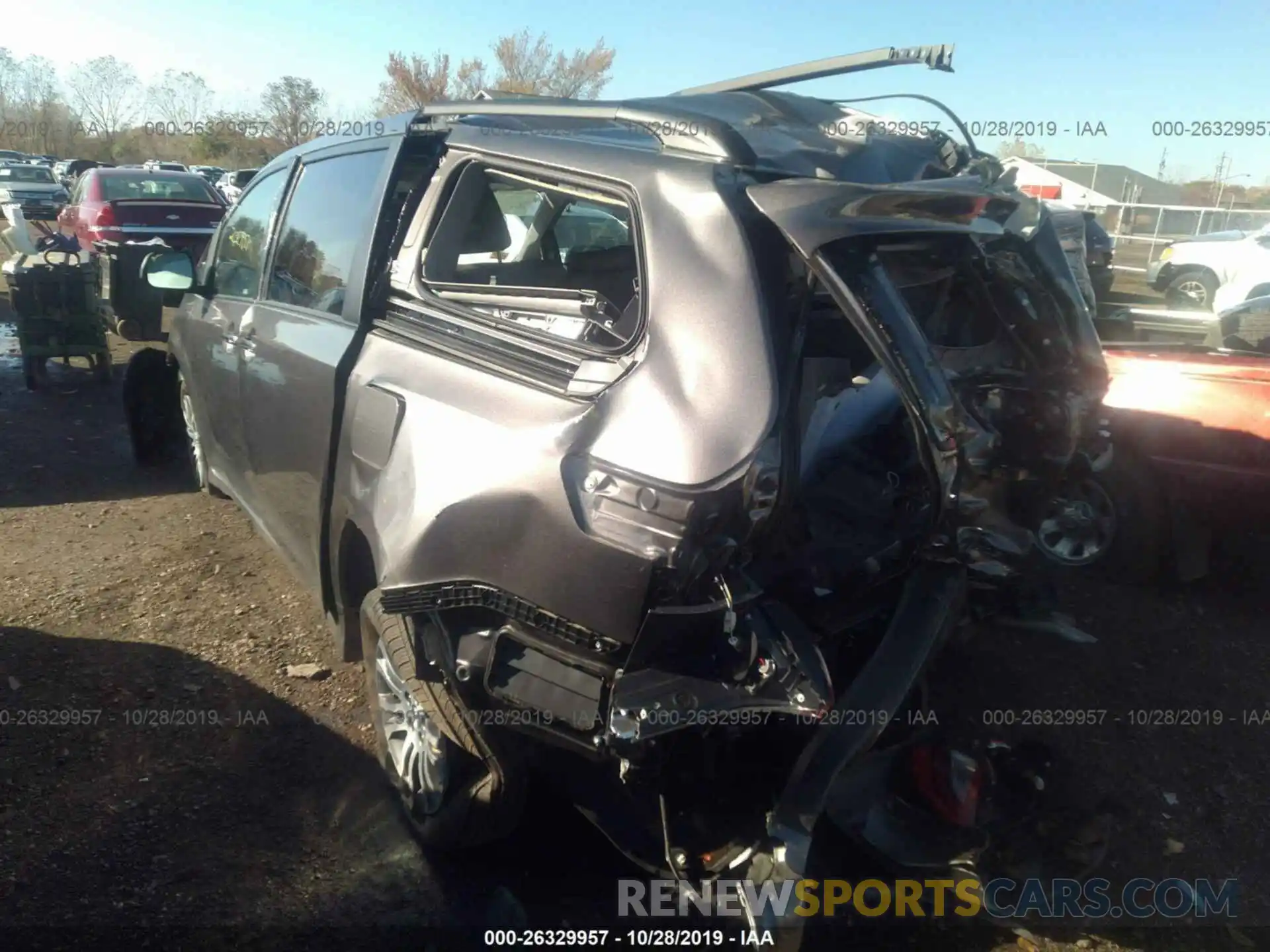 3 Photograph of a damaged car 5TDYZ3DC5LS023421 TOYOTA SIENNA 2020