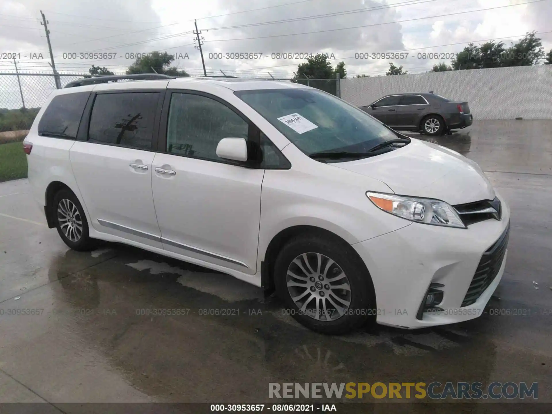 1 Photograph of a damaged car 5TDYZ3DC5LS025203 TOYOTA SIENNA 2020