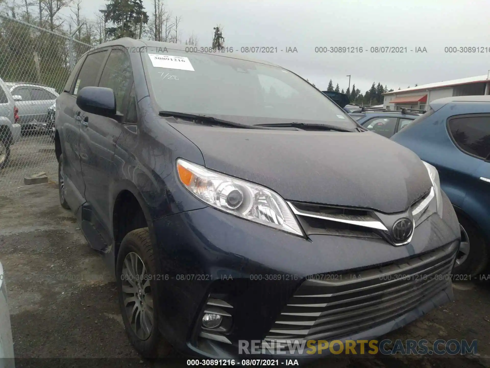 1 Photograph of a damaged car 5TDYZ3DC5LS026898 TOYOTA SIENNA 2020