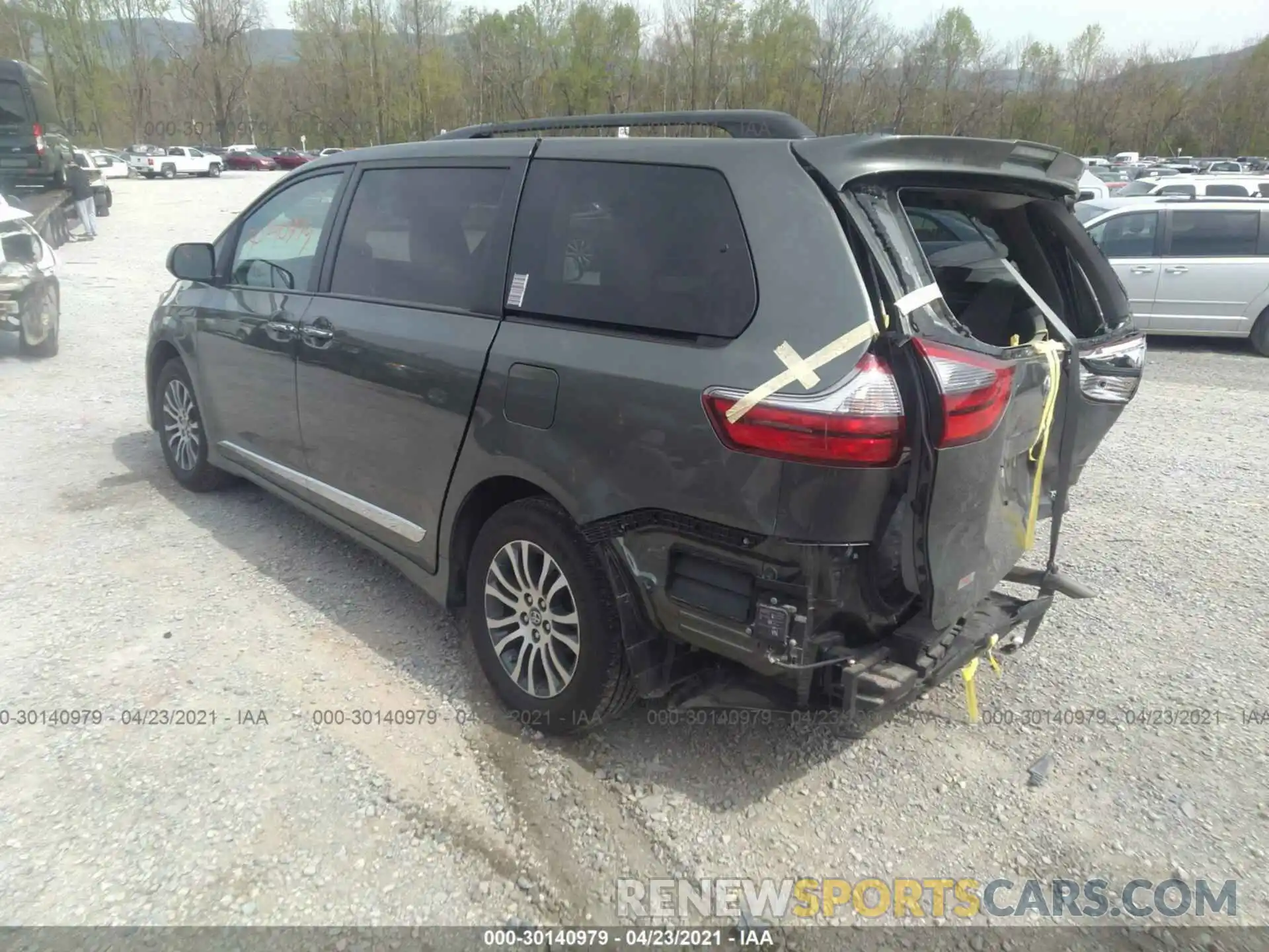 3 Фотография поврежденного автомобиля 5TDYZ3DC5LS031289 TOYOTA SIENNA 2020