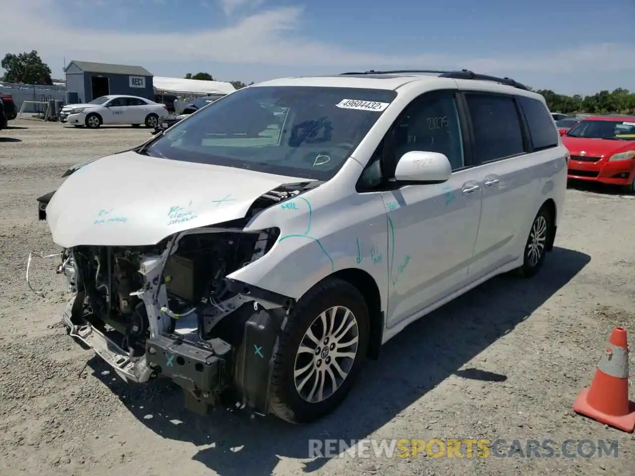 2 Photograph of a damaged car 5TDYZ3DC5LS031423 TOYOTA SIENNA 2020