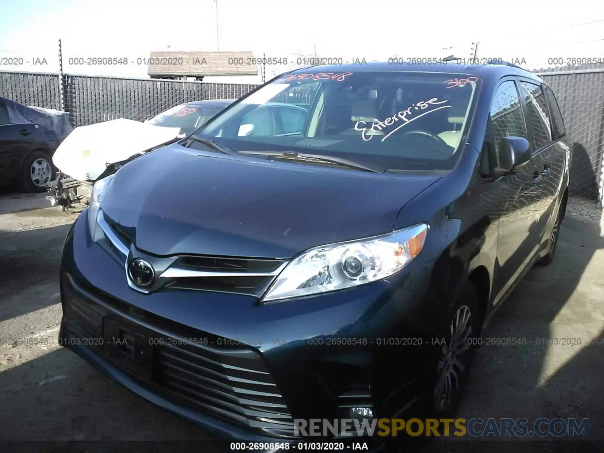 2 Photograph of a damaged car 5TDYZ3DC5LS035620 TOYOTA SIENNA 2020