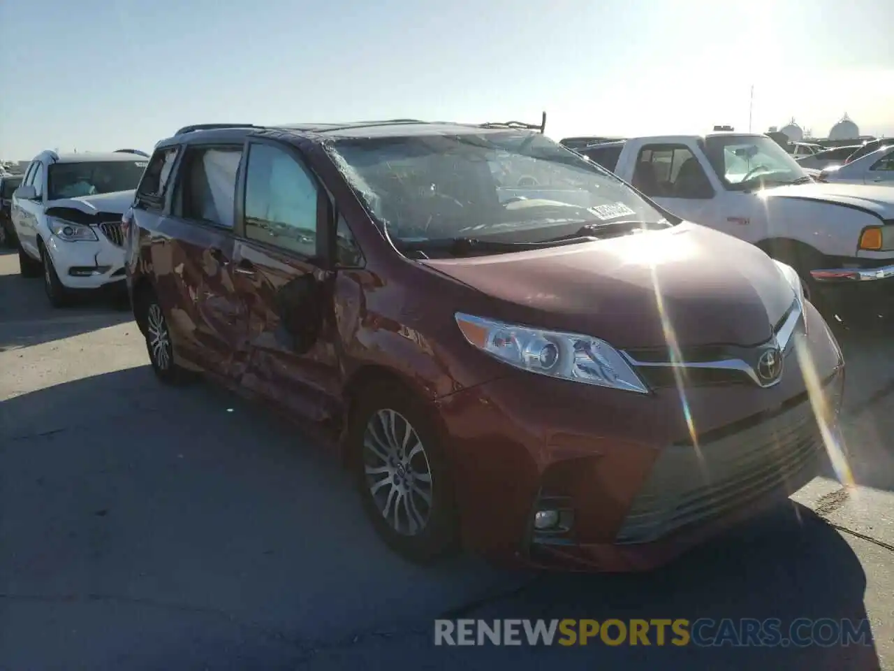 1 Фотография поврежденного автомобиля 5TDYZ3DC5LS036721 TOYOTA SIENNA 2020