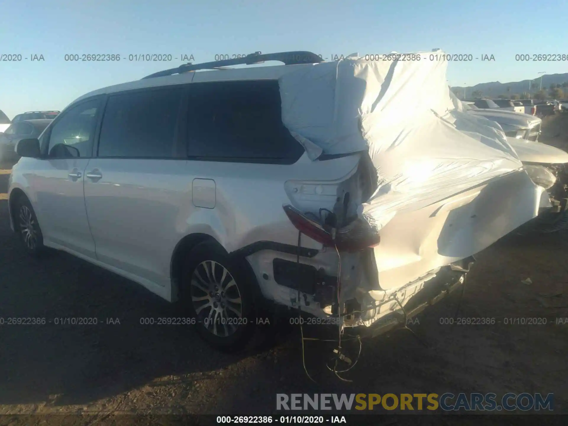 3 Photograph of a damaged car 5TDYZ3DC5LS039862 TOYOTA SIENNA 2020