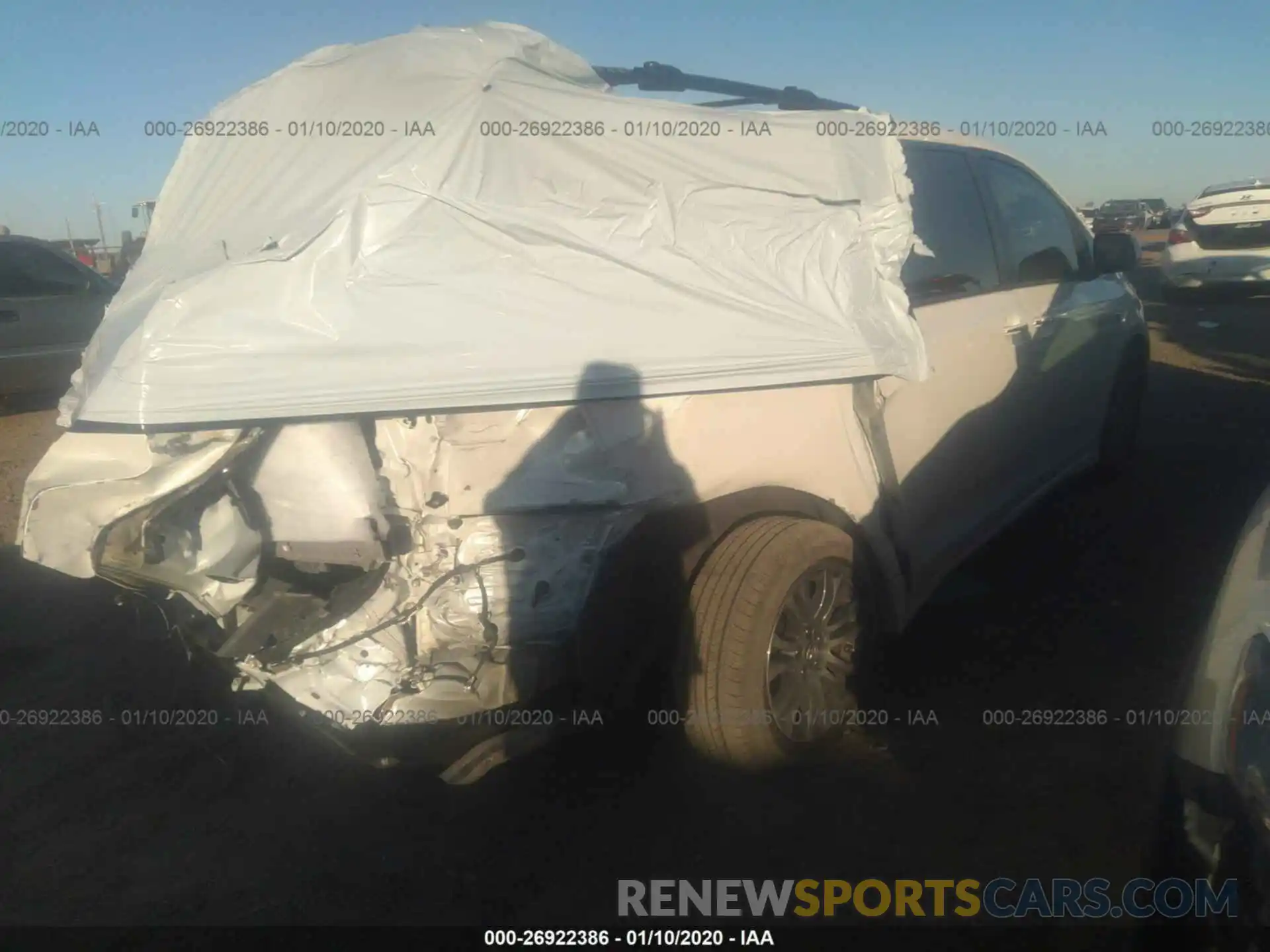 4 Photograph of a damaged car 5TDYZ3DC5LS039862 TOYOTA SIENNA 2020