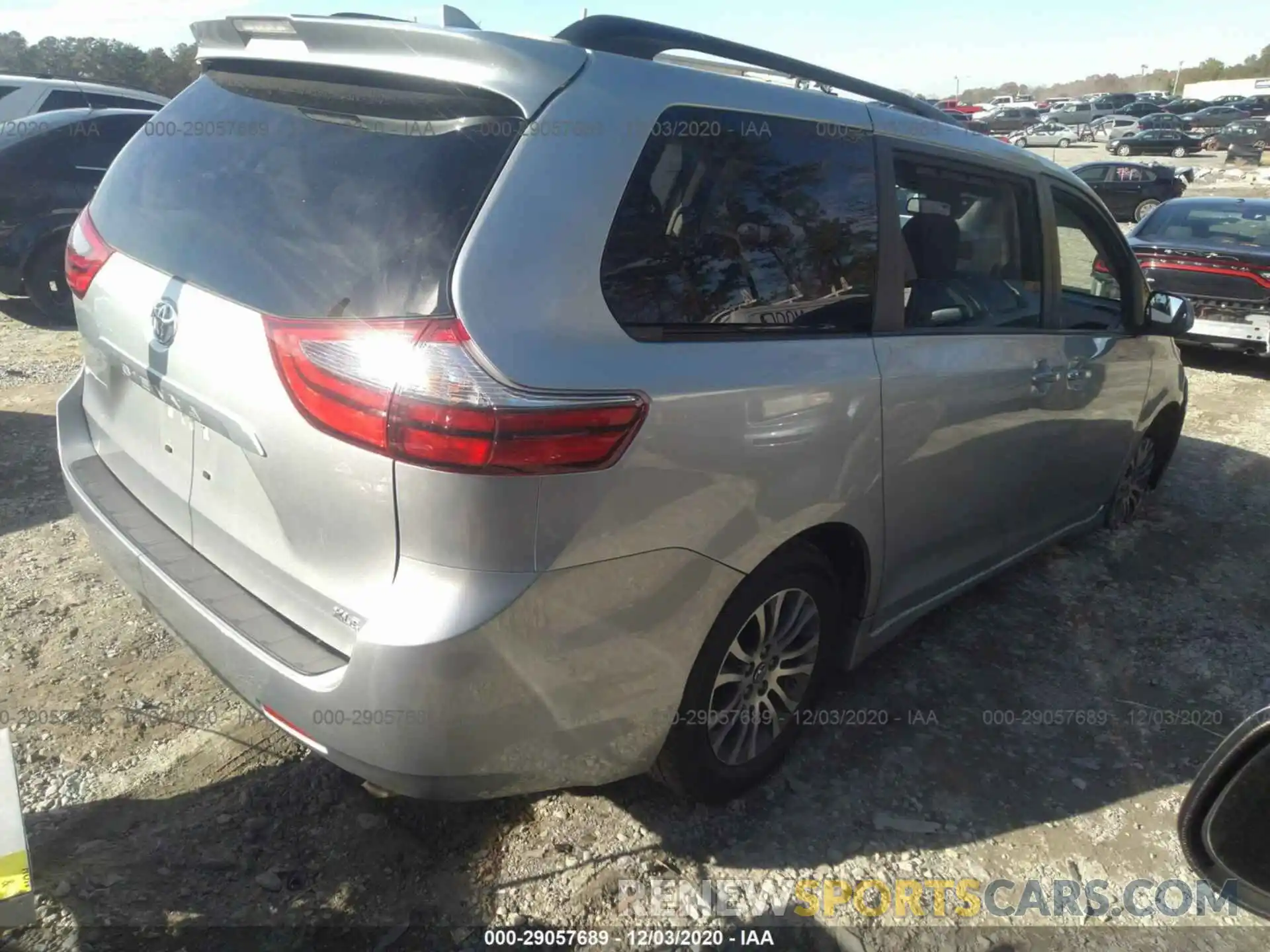 4 Фотография поврежденного автомобиля 5TDYZ3DC5LS044608 TOYOTA SIENNA 2020