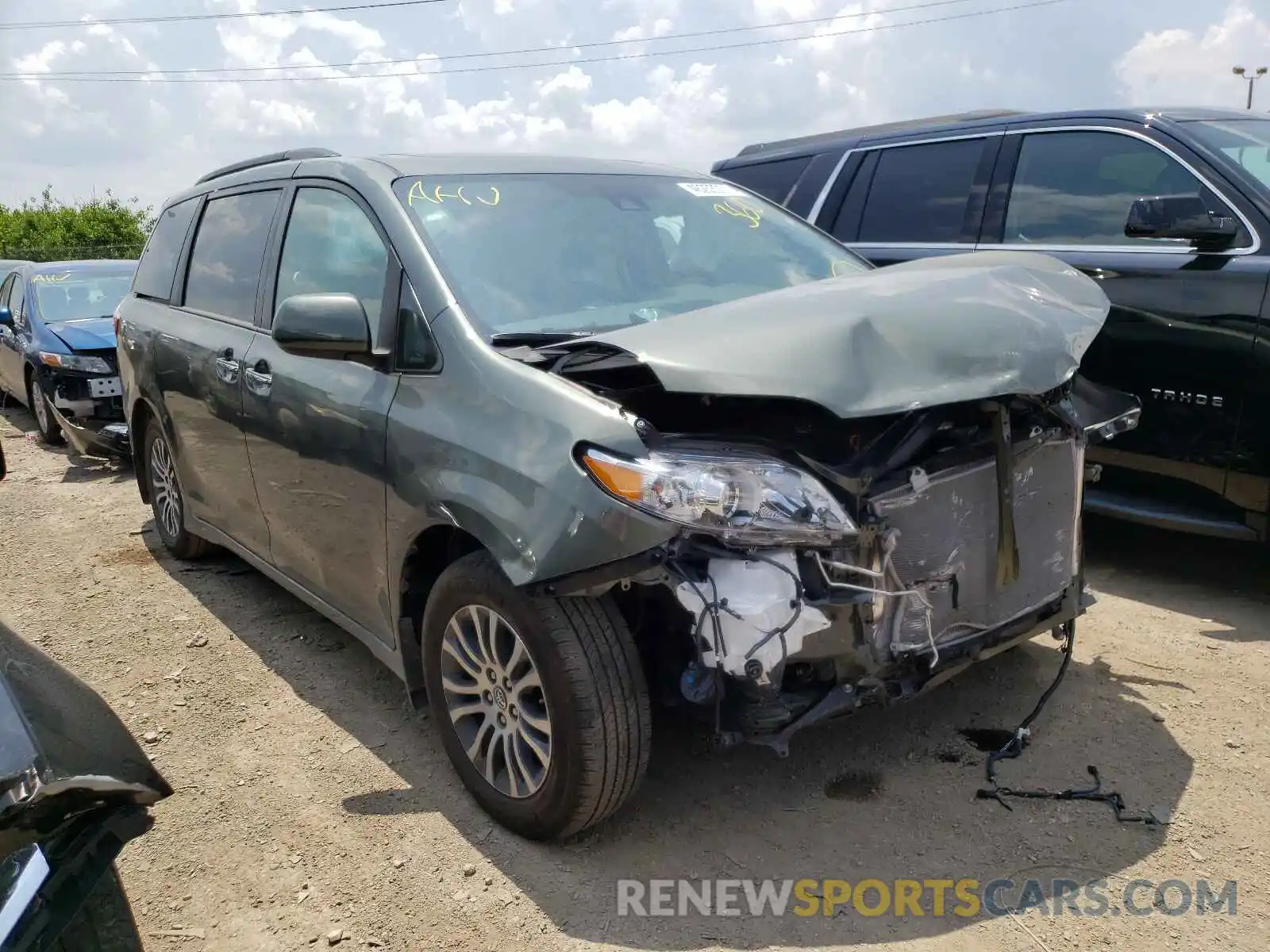 1 Photograph of a damaged car 5TDYZ3DC5LS056371 TOYOTA SIENNA 2020